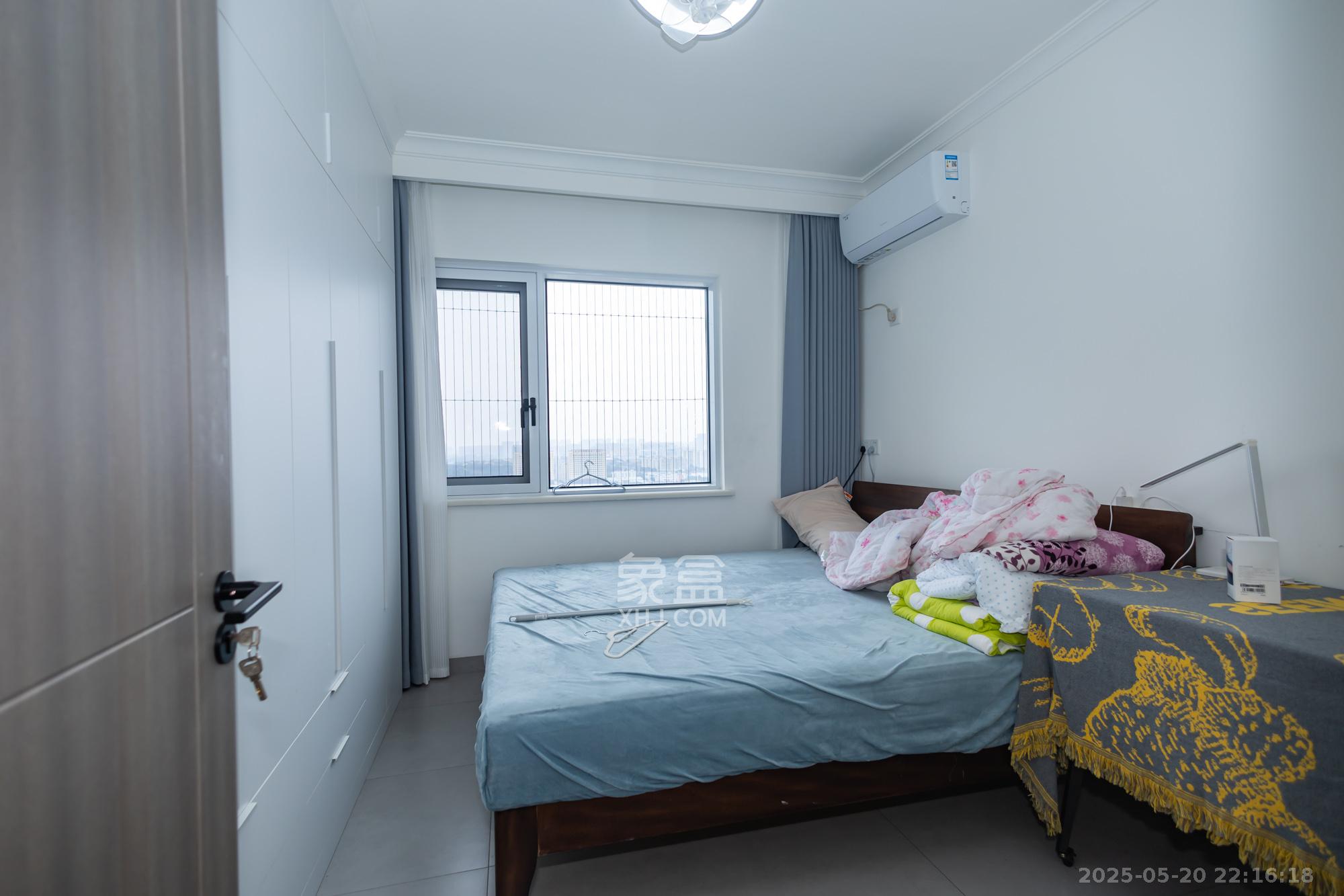 新长海广场 3室1厅1卫 75.0万 新长海广场 3室1厅1卫 75.0万卧室