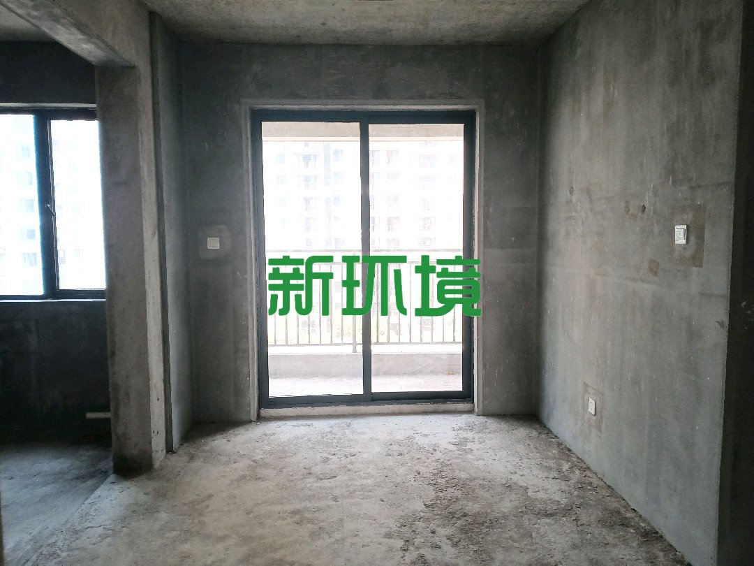 中建凤栖台  4室2厅2卫   80.80万