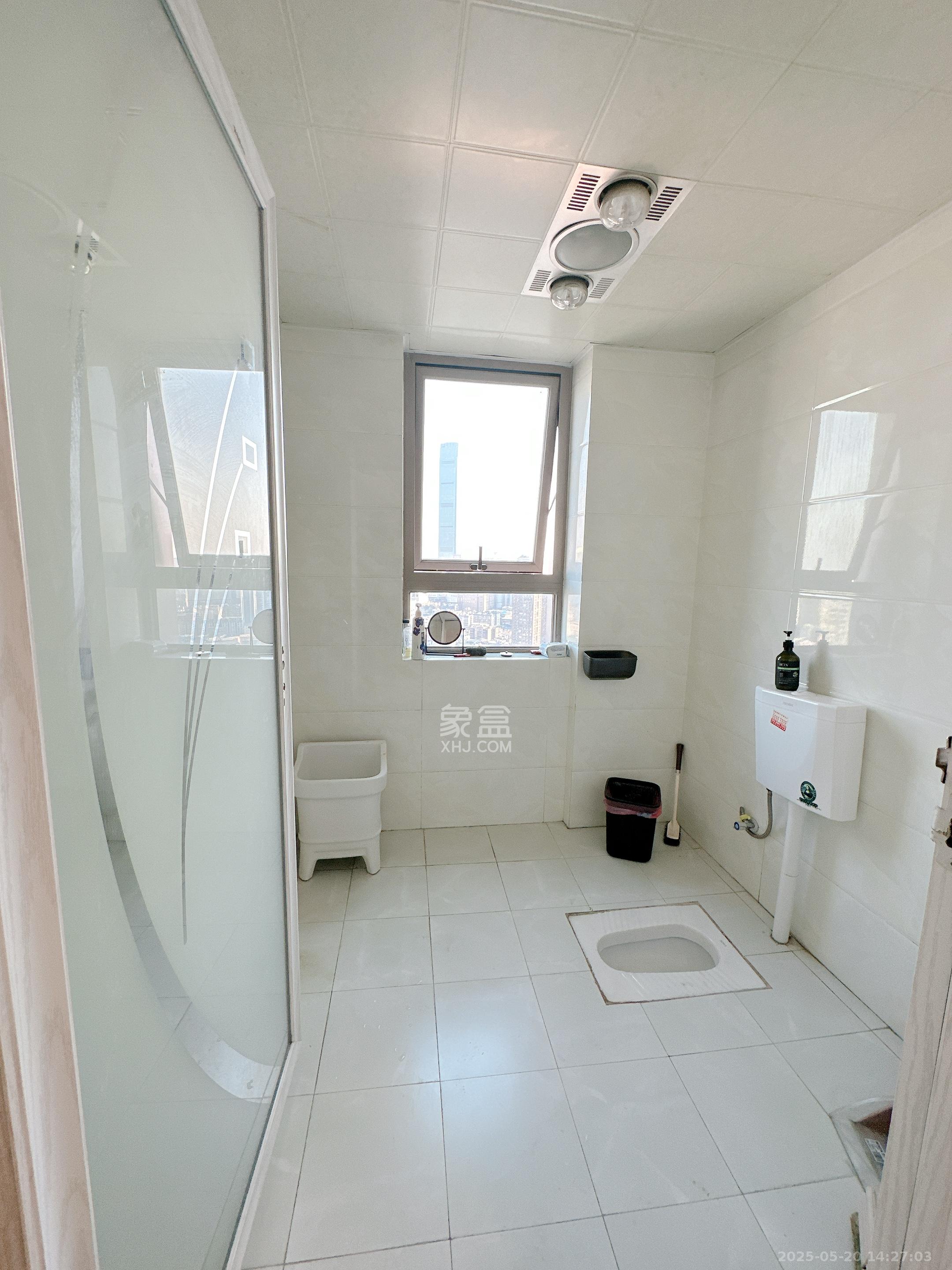 潮宗御苑 4室2厅2卫 6800.0元/月 潮宗御苑 4室2厅2卫 6800.0元/月室内图