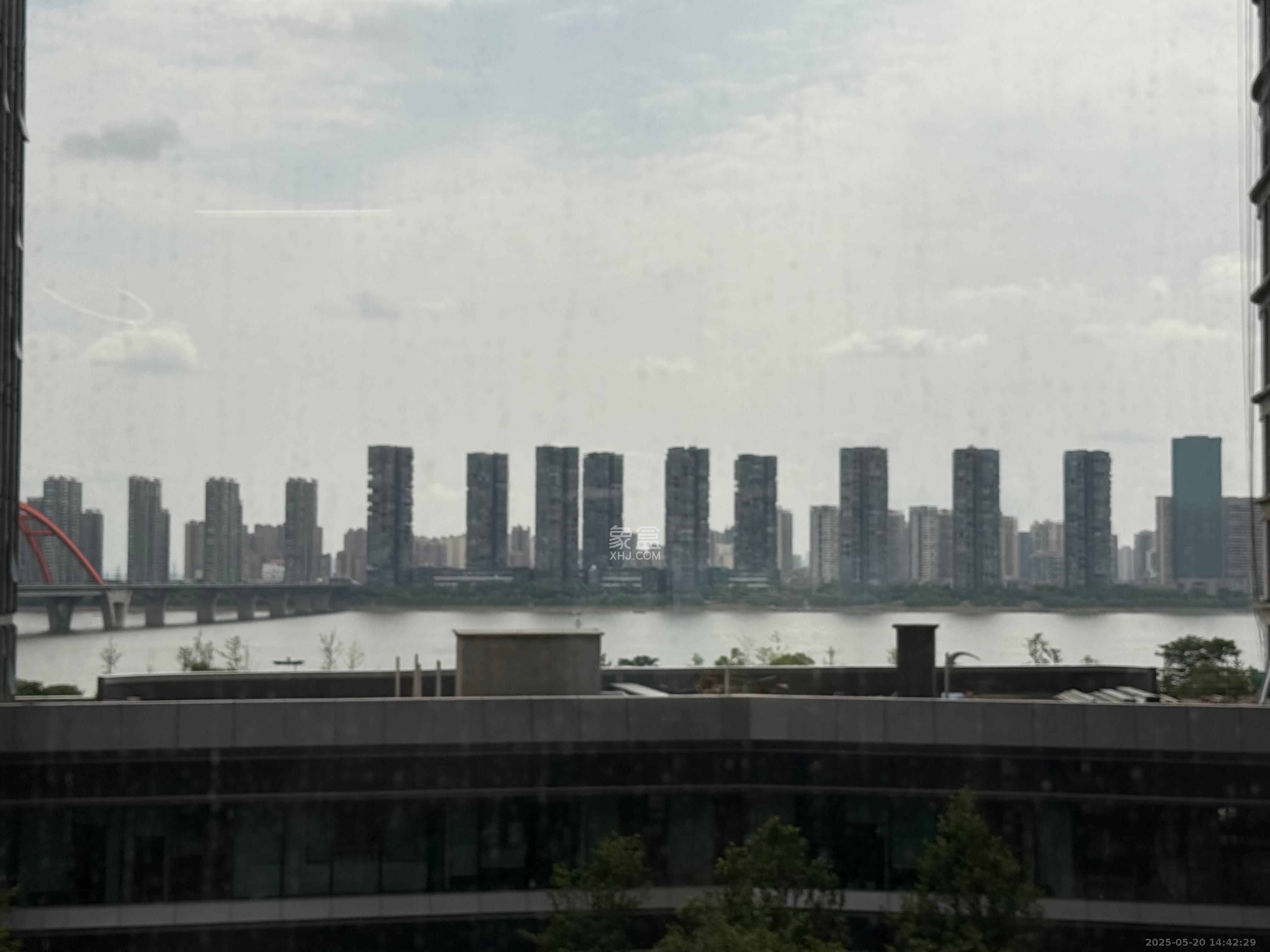 复地滨江金融中心 2室1厅1卫 3200.0元/月 复地滨江金融中心 2室1厅1卫 3200.0元/月室内图