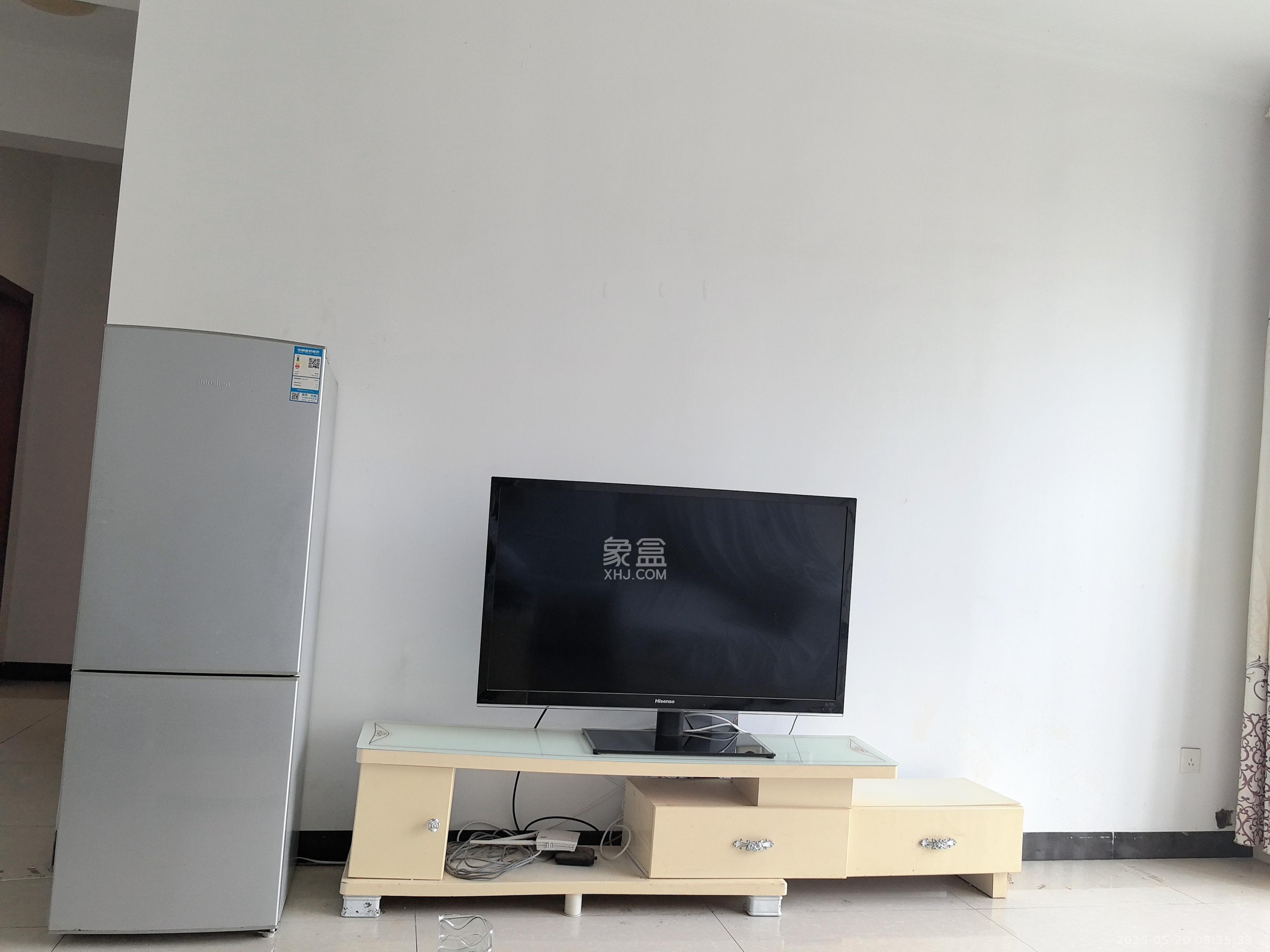 枫华府第  3室2厅1卫   2100.00元/月