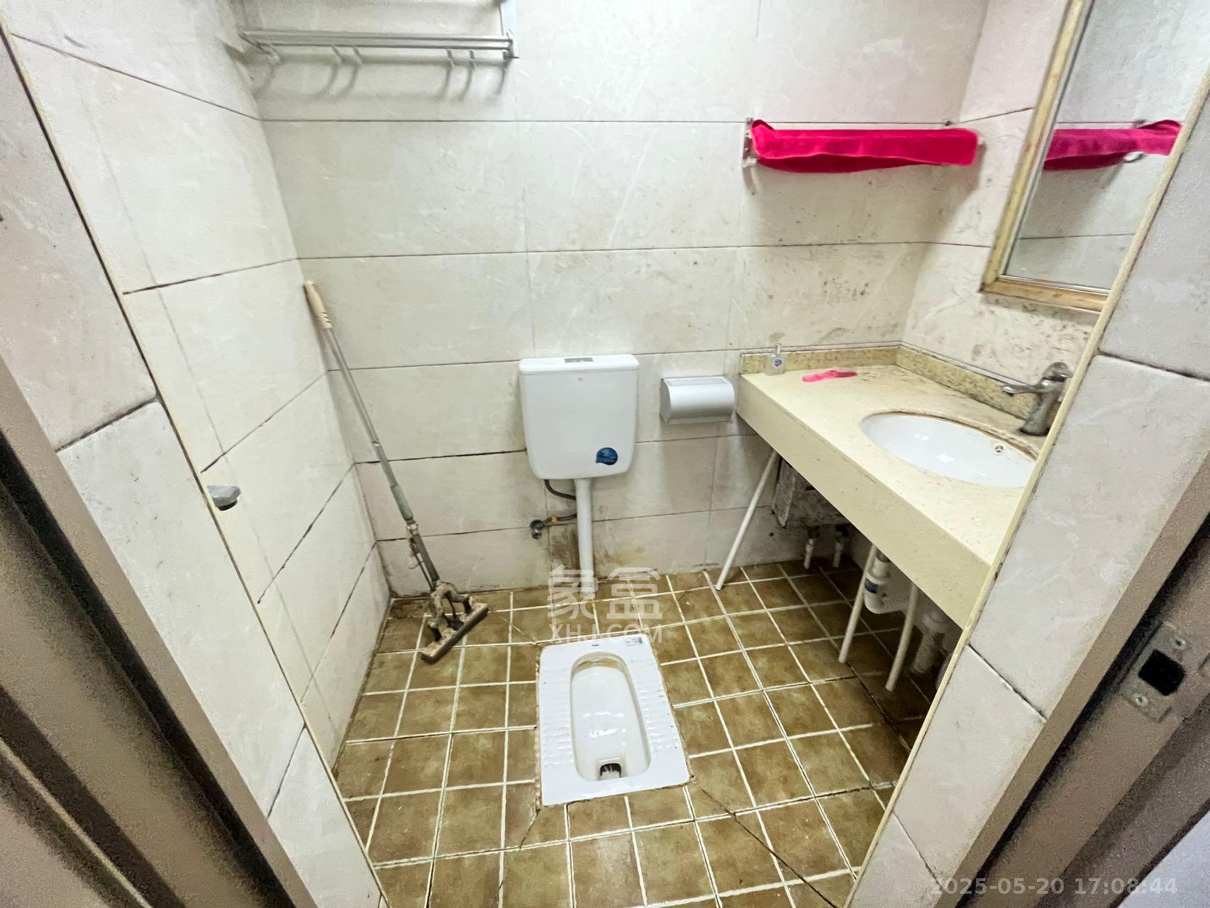 怡海星城  1室1厅1卫    900.0元/月 怡海星城  1室1厅1卫    900.0元/月室内图