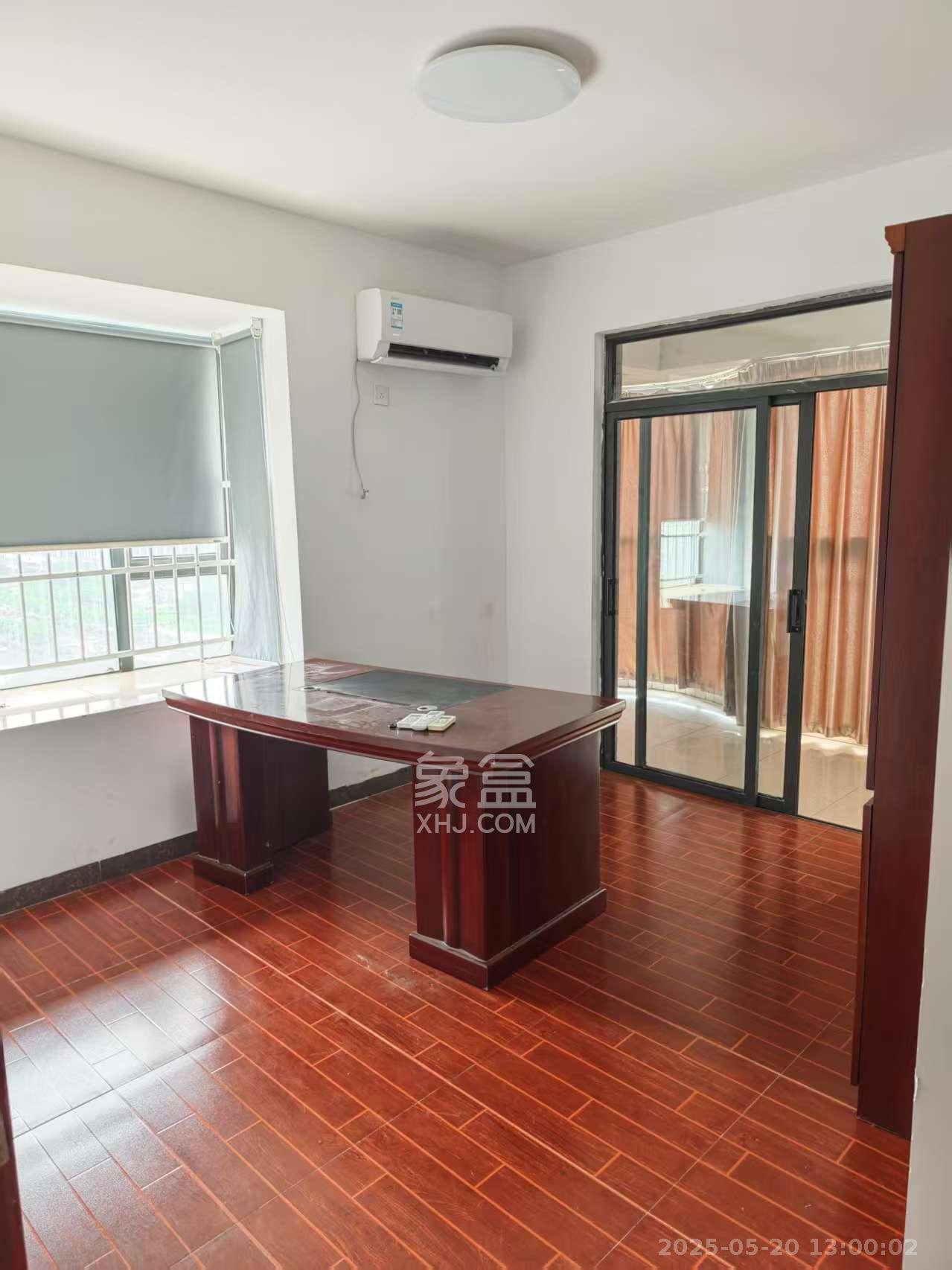 西城龙庭 4室2厅2卫 2200.0元/月 西城龙庭 4室2厅2卫 2200.0元/月室内图