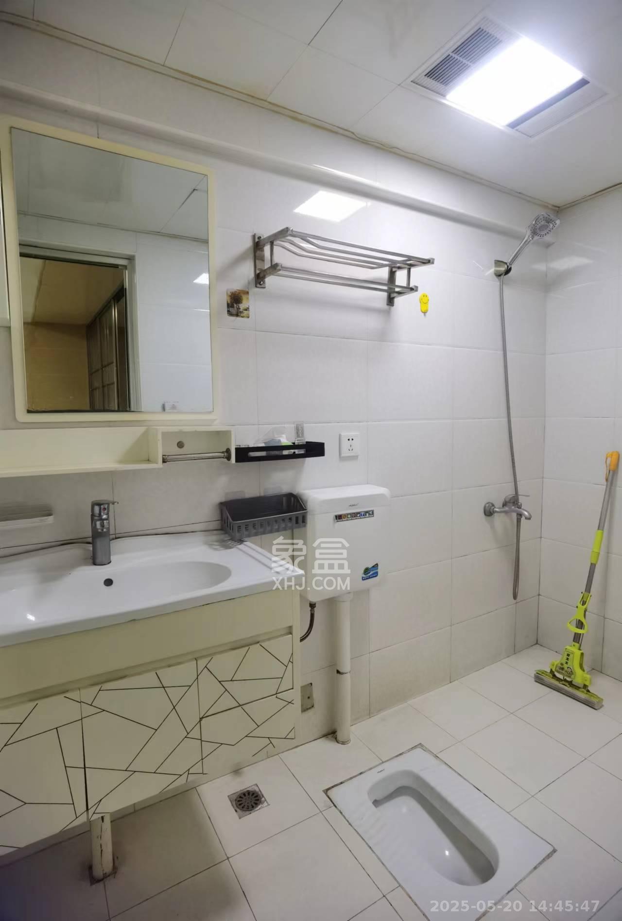 东怡外国(南湖一号) 1室1厅1卫 2600.0元/月 东怡外国(南湖一号) 1室1厅1卫 2600.0元/月室内图