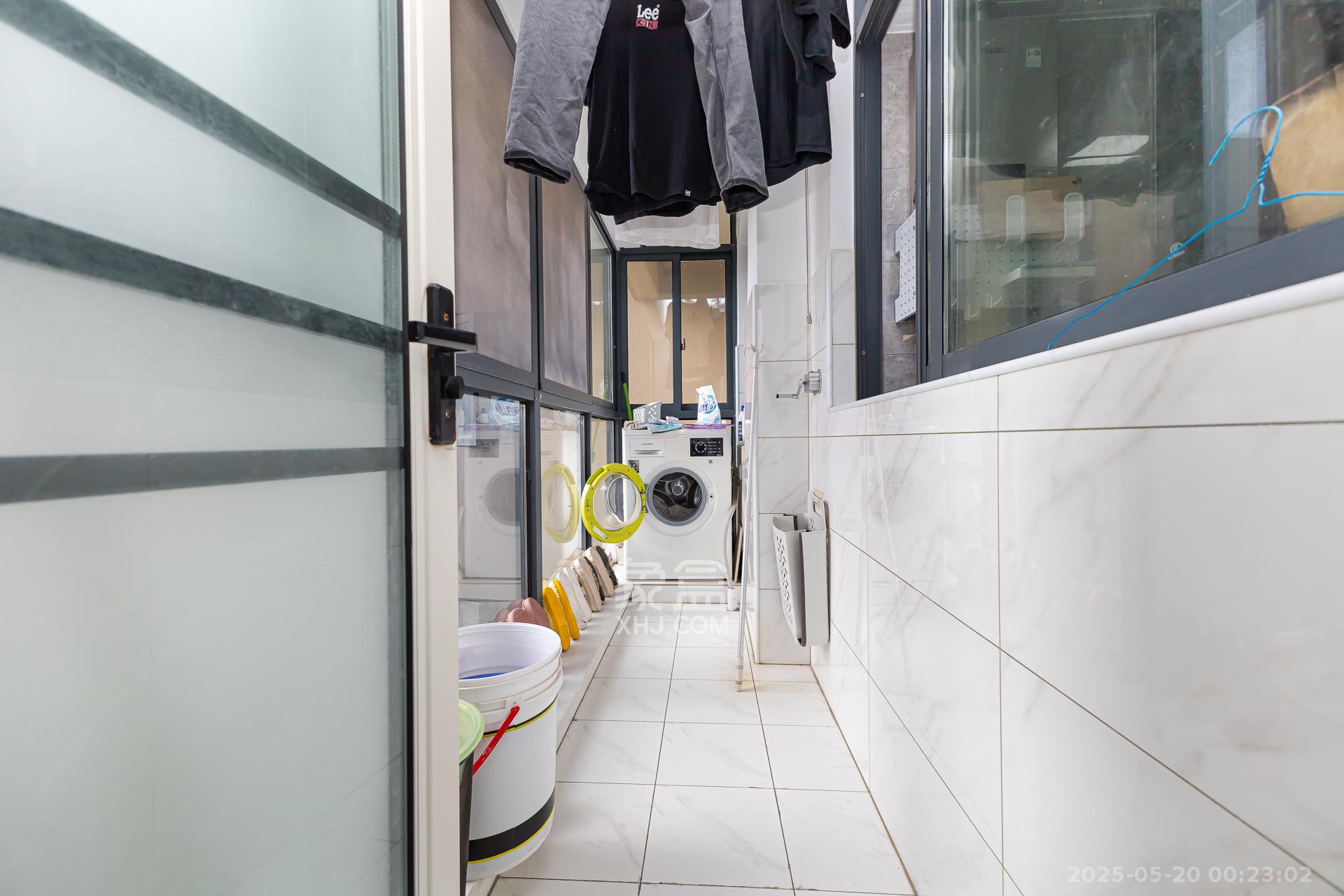 勤诚达境界城 3室2厅2卫 99.0万 勤诚达境界城 3室2厅2卫 99.0万阳台