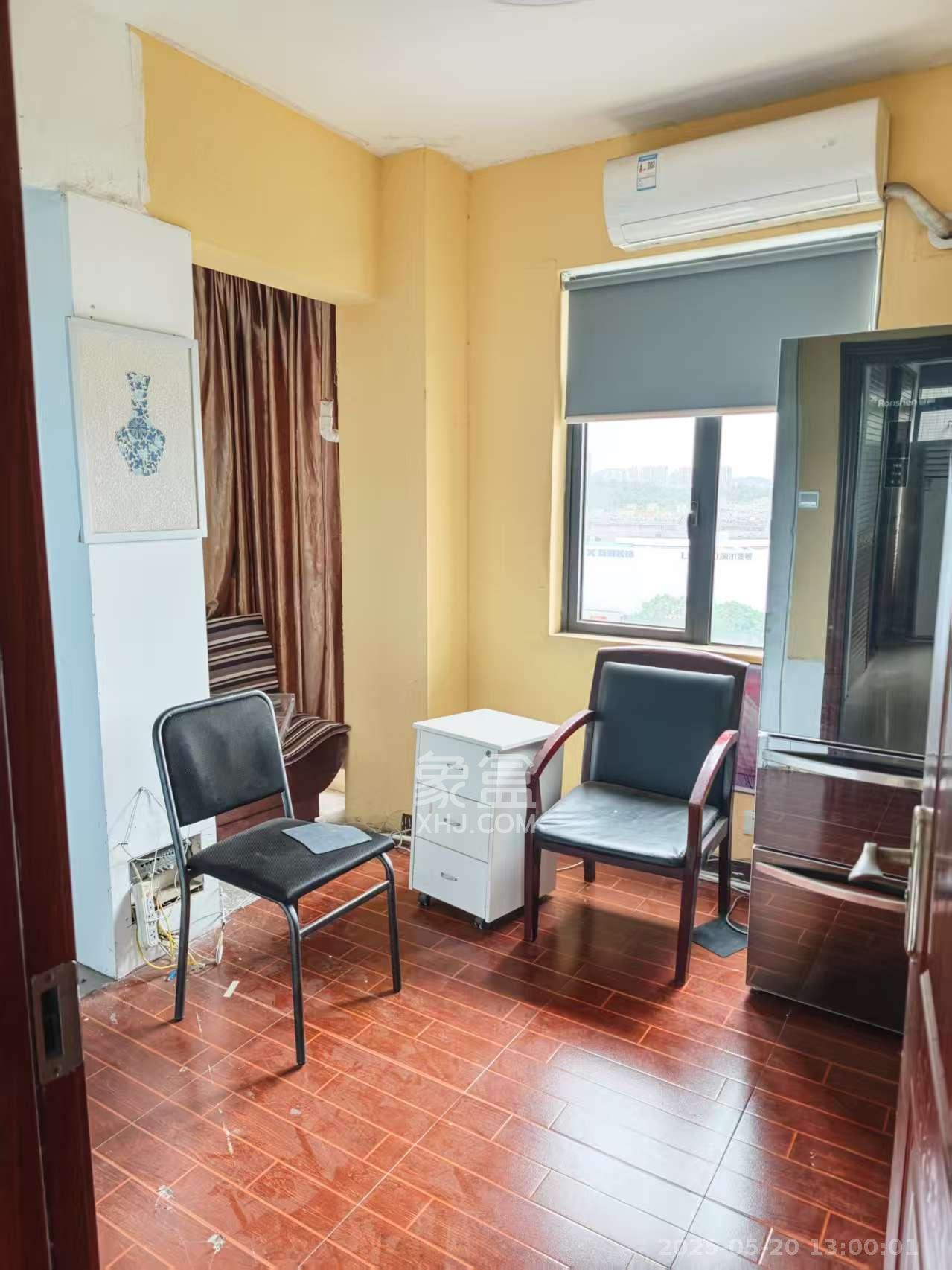 西城龙庭 4室2厅2卫 2200.0元/月 西城龙庭 4室2厅2卫 2200.0元/月室内图