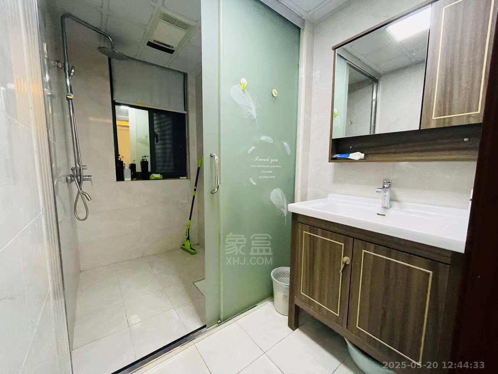 武广国际学苑 3室2厅1卫 2200.0元/月 武广国际学苑 3室2厅1卫 2200.0元/月室内图