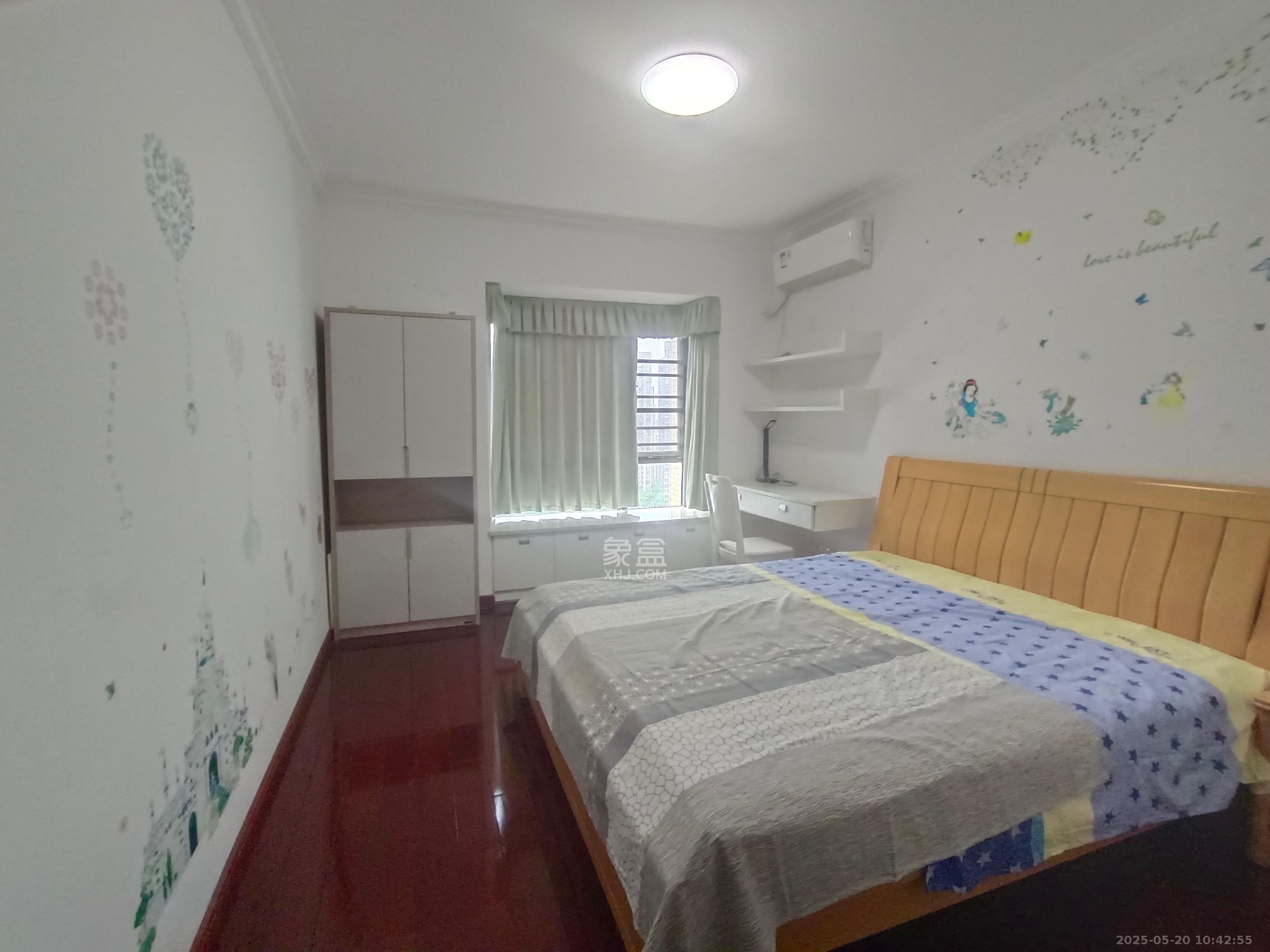 兰亭湾畔  4室2厅2卫   3200.00元/月室内图