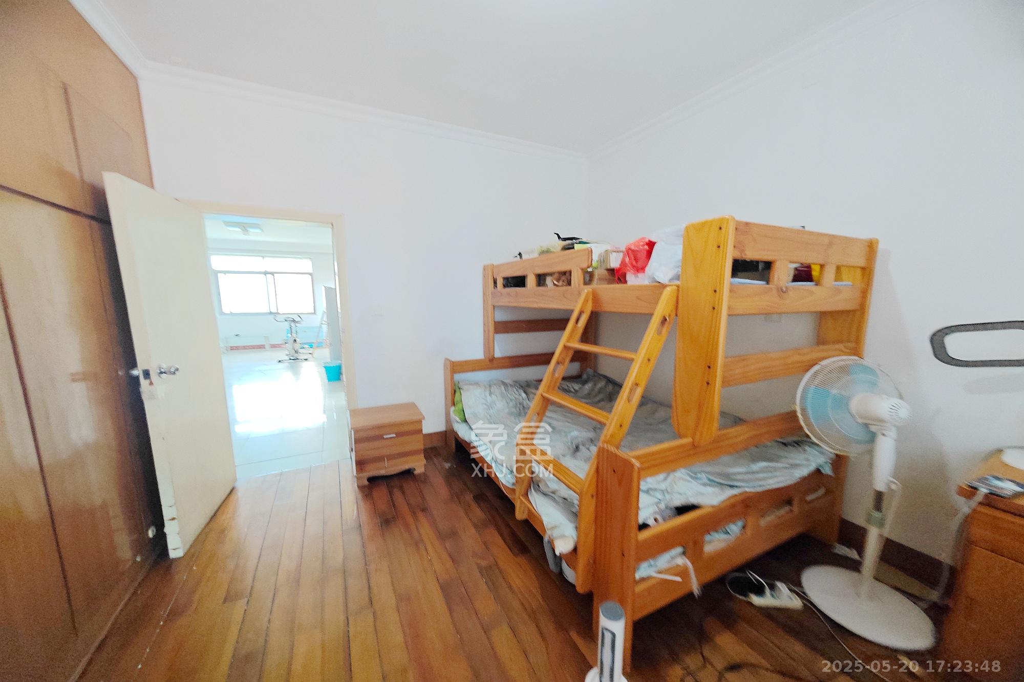 左家塘散盘(营山巷、曾家湾巷、妹子山巷) 2室2厅1卫 39.0万 左家塘散盘(营山巷、曾家湾巷、妹子山巷) 2室2厅1卫 39.0万卧室