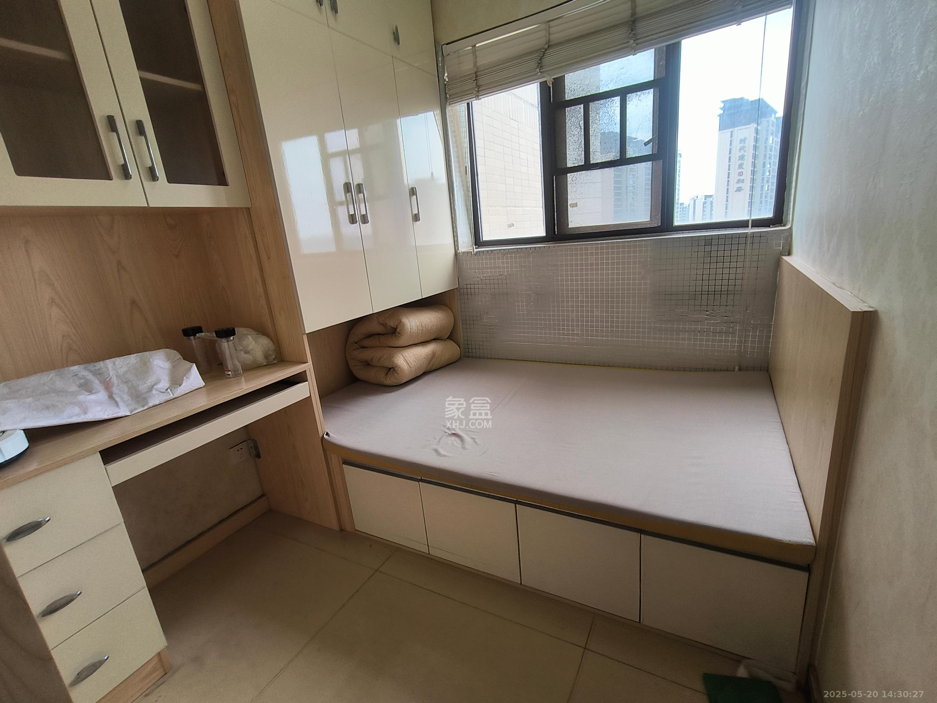 时代倾城二期  4室2厅2卫   2300.00元/月室内图