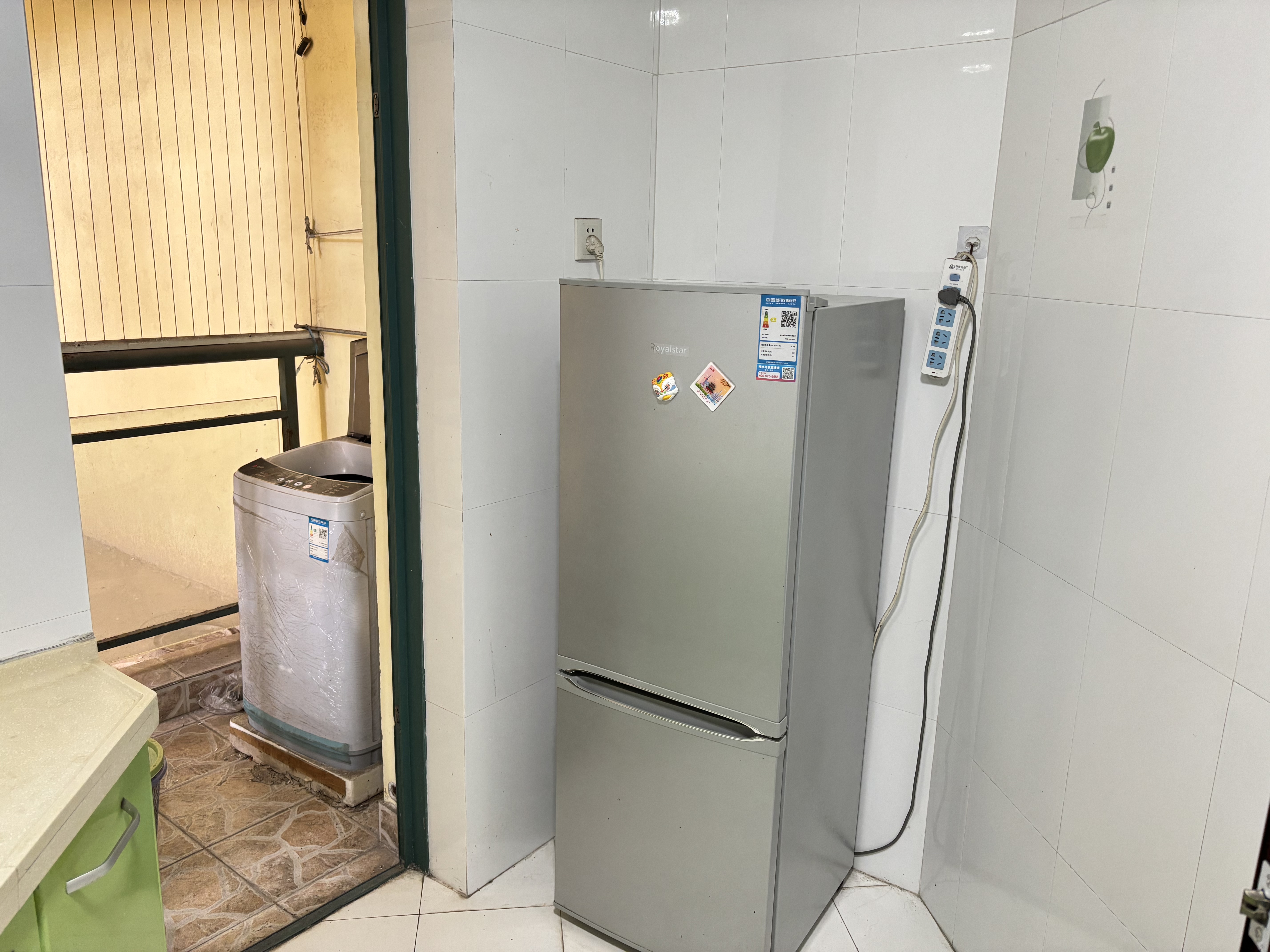 祥阁深蓝湾  2室2厅1卫   2600.00元/月室内图