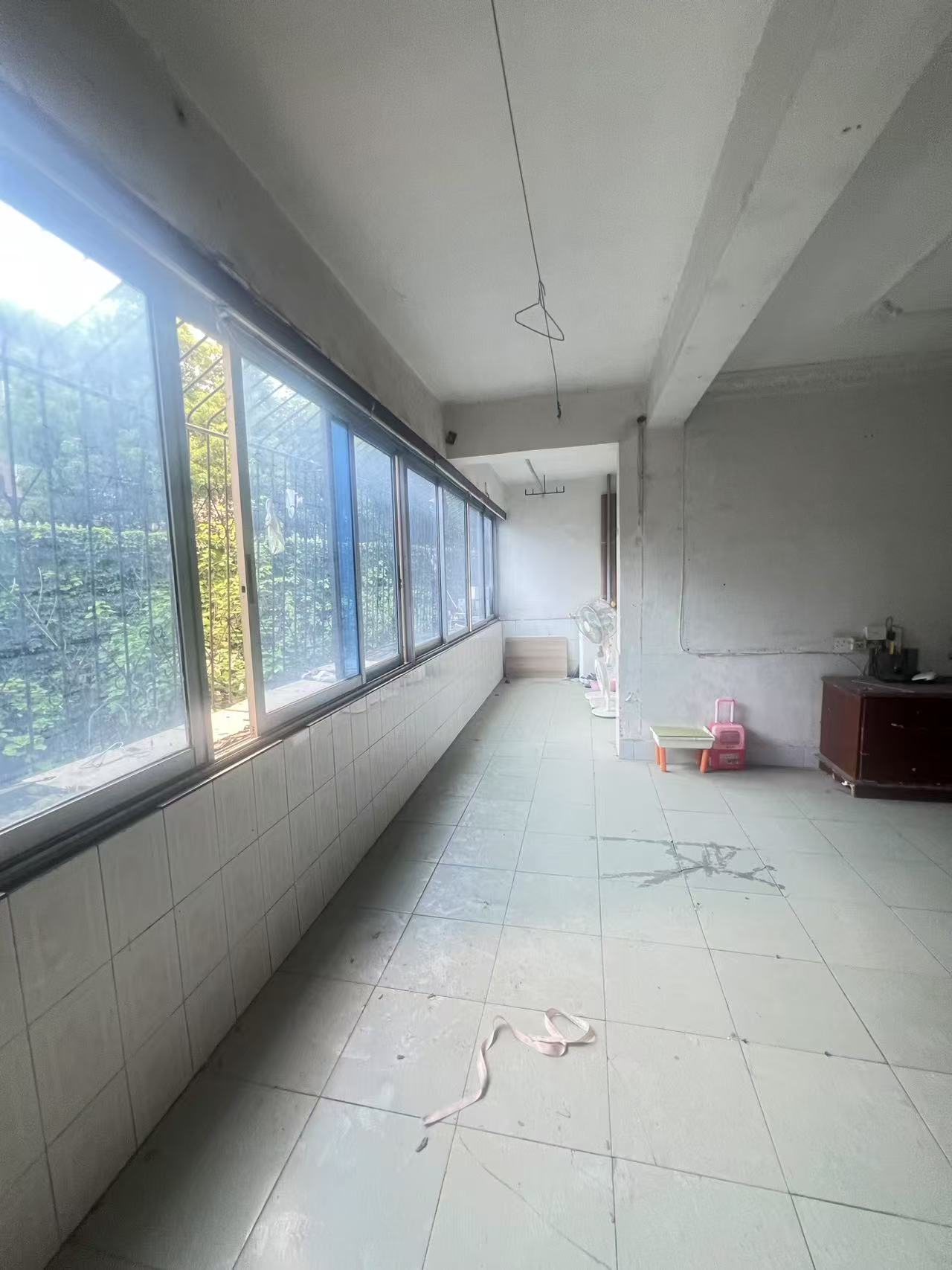 老市政府家属楼(机关三院) 3室2厅1卫 30.0万 老市政府家属楼(机关三院) 3室2厅1卫 30.0万室内图