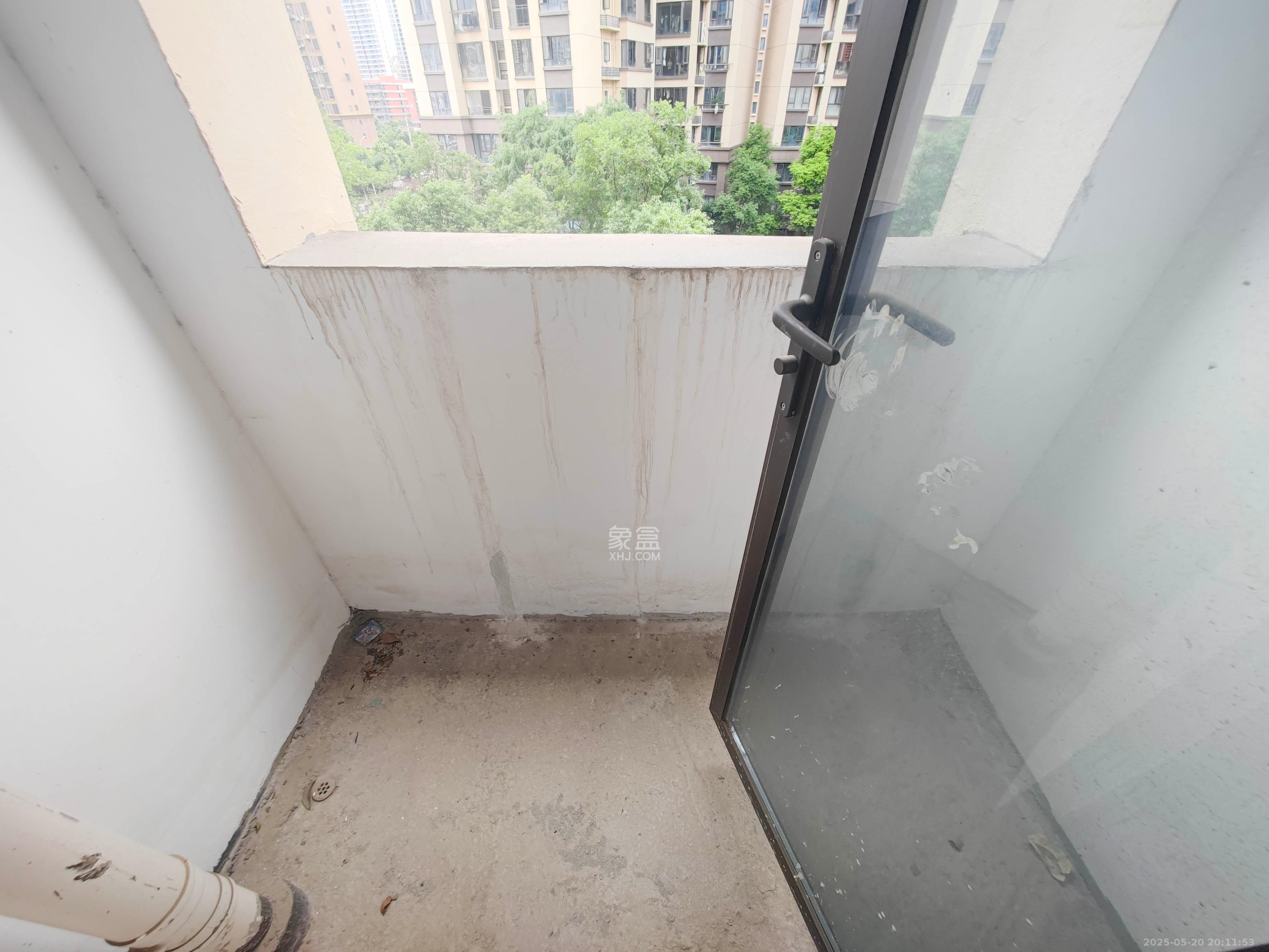 合能枫丹丽舍(柏悦名苑)  3室2厅2卫    110.0万 合能枫丹丽舍(柏悦名苑)  3室2厅2卫    110.0万阳台