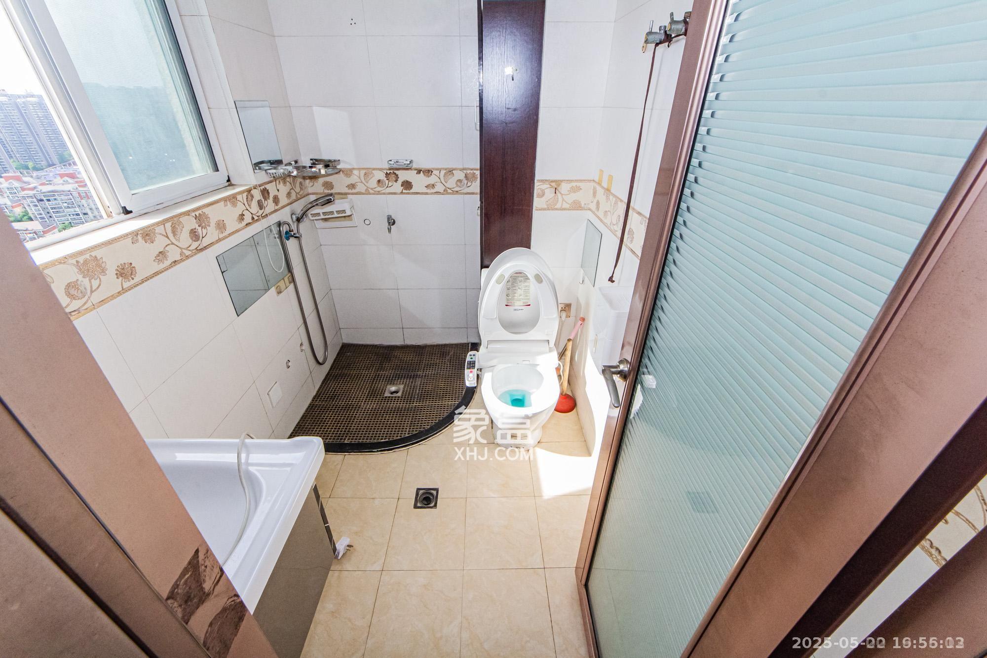 顺天黄金海岸 3室1厅2卫 3000.0元/月 顺天黄金海岸 3室1厅2卫 3000.0元/月室内图