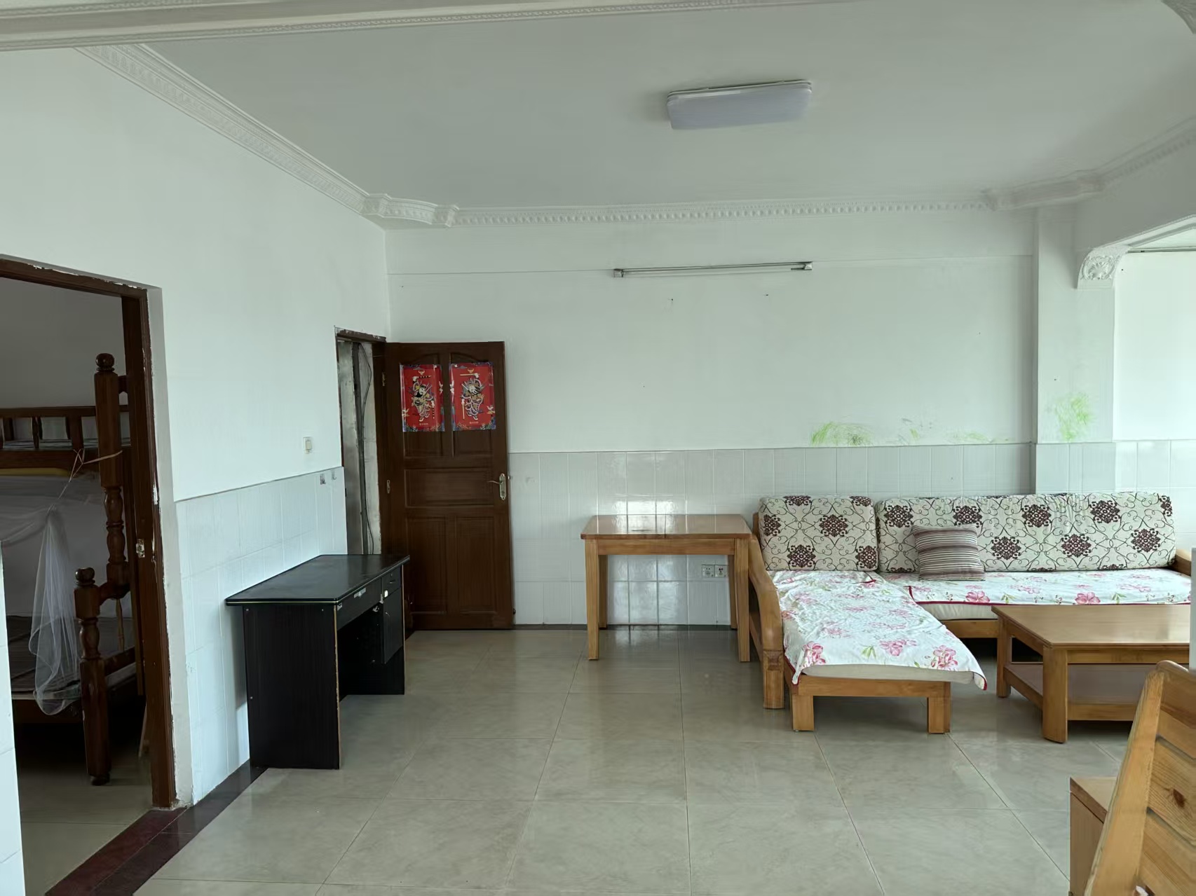 海湾公司宿舍 2室1厅1卫 1400.0元/月 海湾公司宿舍 2室1厅1卫 1400.0元/月室内图