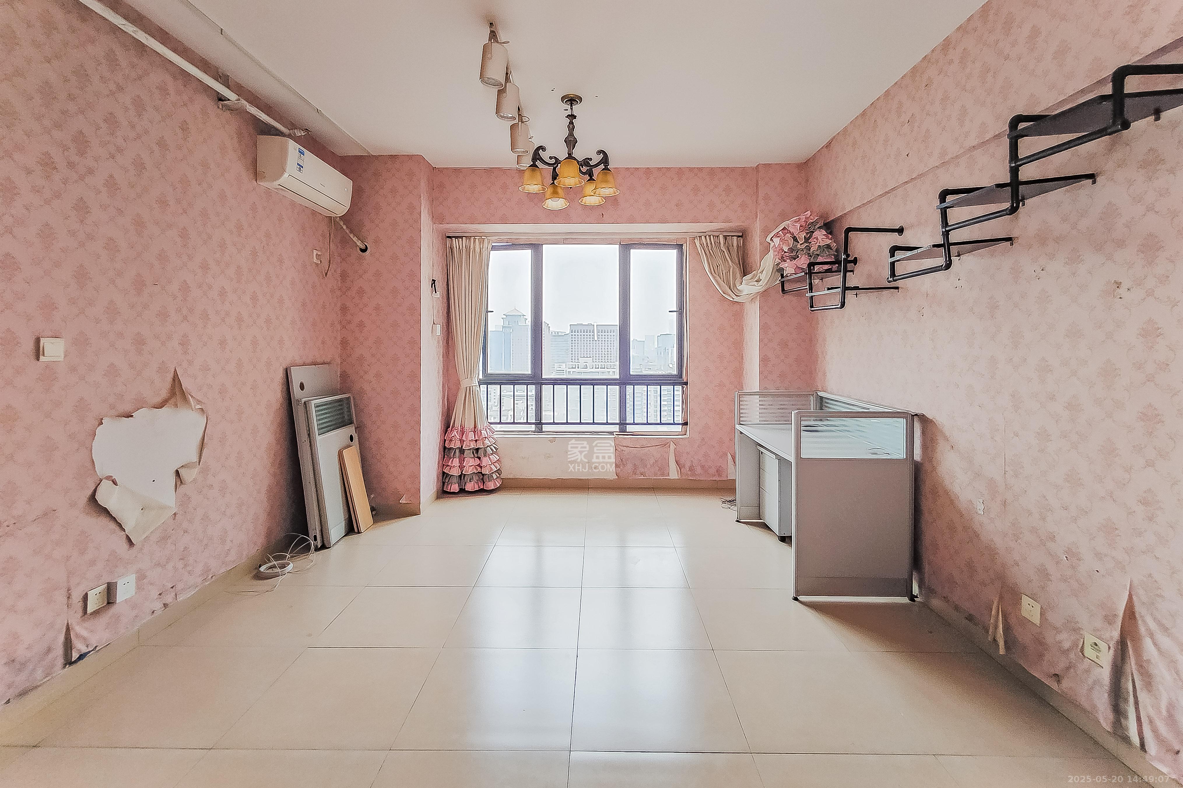 万博汇 1室1厅1卫 50.0万 万博汇 1室1厅1卫 50.0万客厅