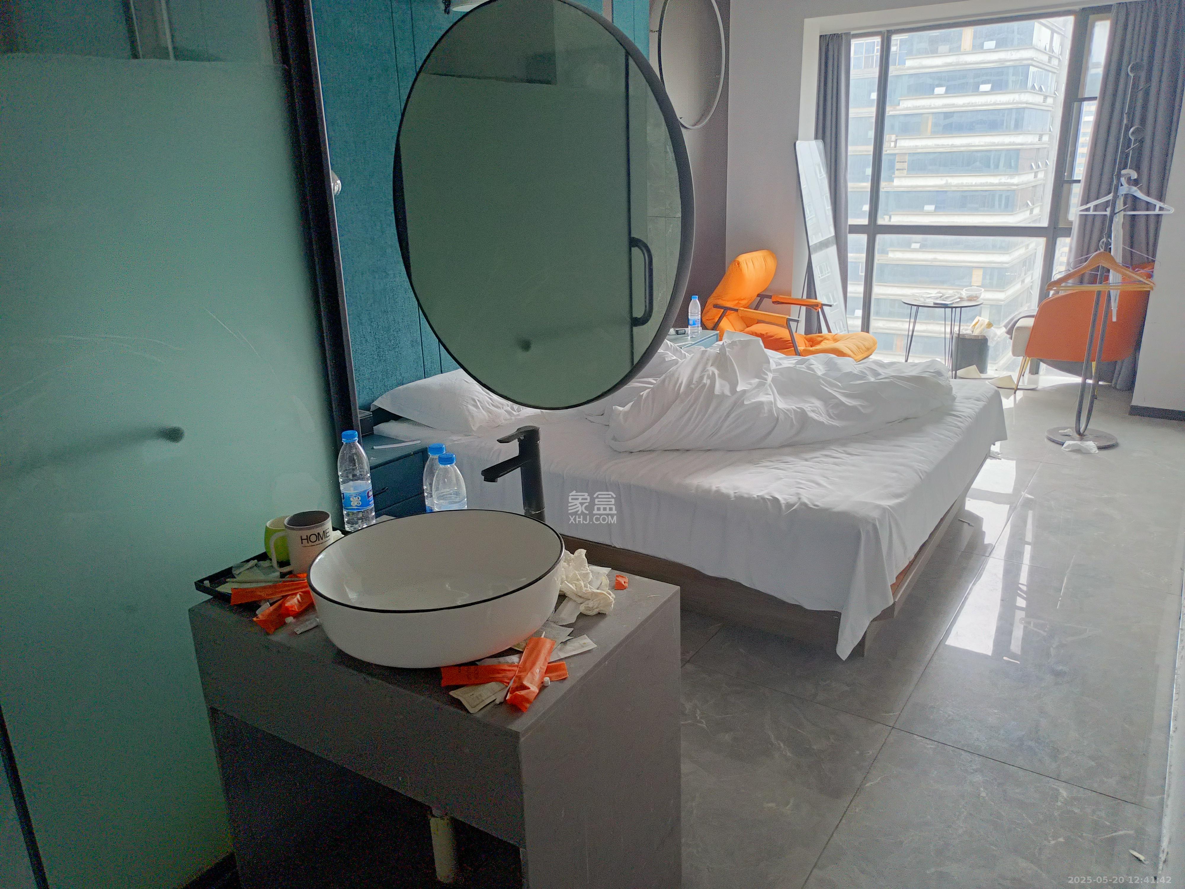 五一大道202(中环壹世界) 3室2厅2卫 11000.0元/月 五一大道202(中环壹世界) 3室2厅2卫 11000.0元/月室内图