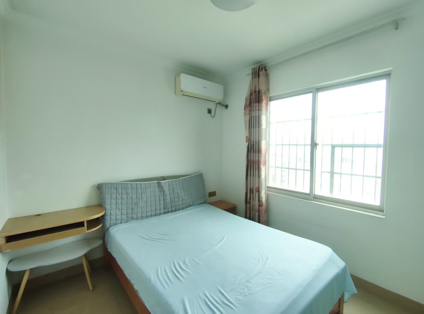 华辰汇景一、二期  2室2厅1卫   1450.00元/月室内图