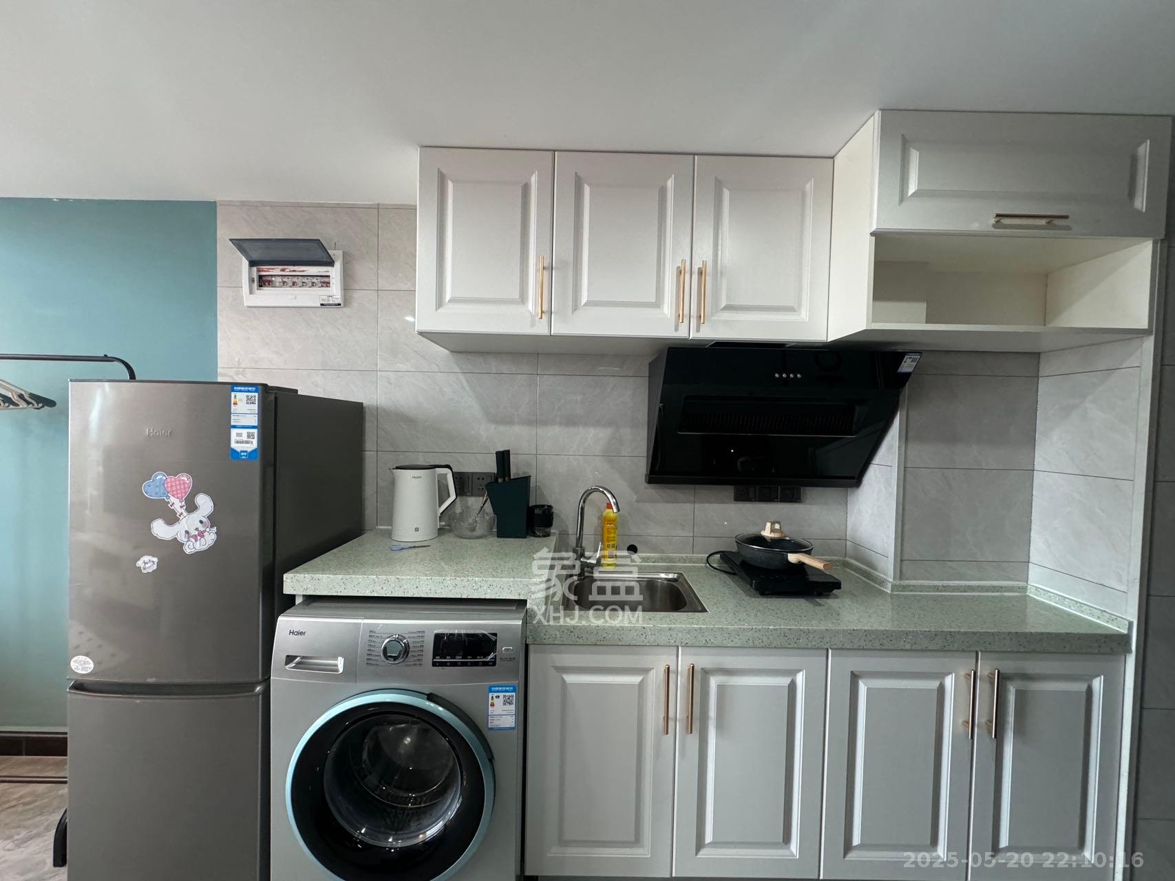 润和国际广场  1室1厅1卫    2400.0元/月 润和国际广场  1室1厅1卫    2400.0元/月室内图