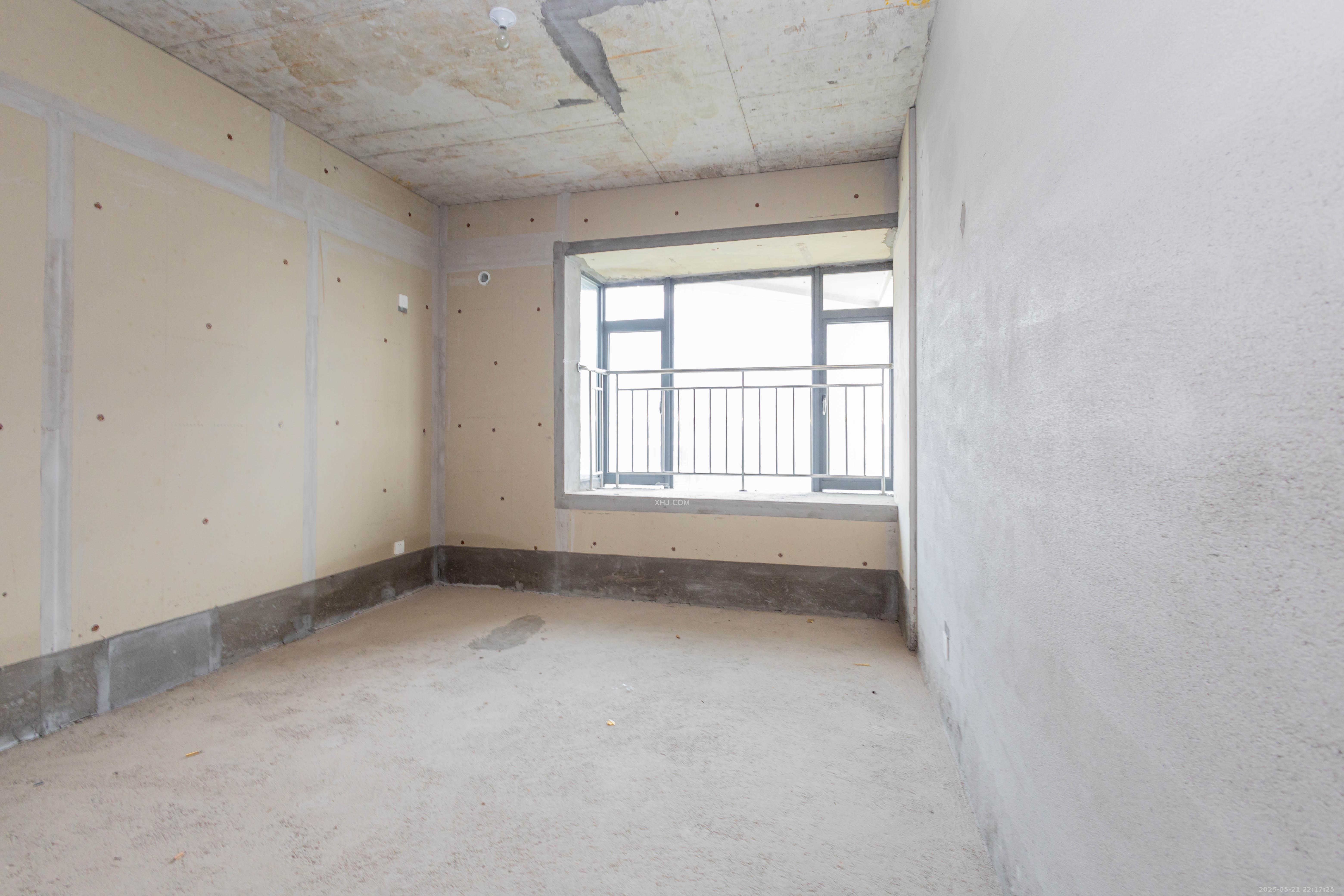 福天星中心(福天星雅苑)  5室2厅3卫    175.8万 福天星中心(福天星雅苑)  5室2厅3卫    175.8万卧室