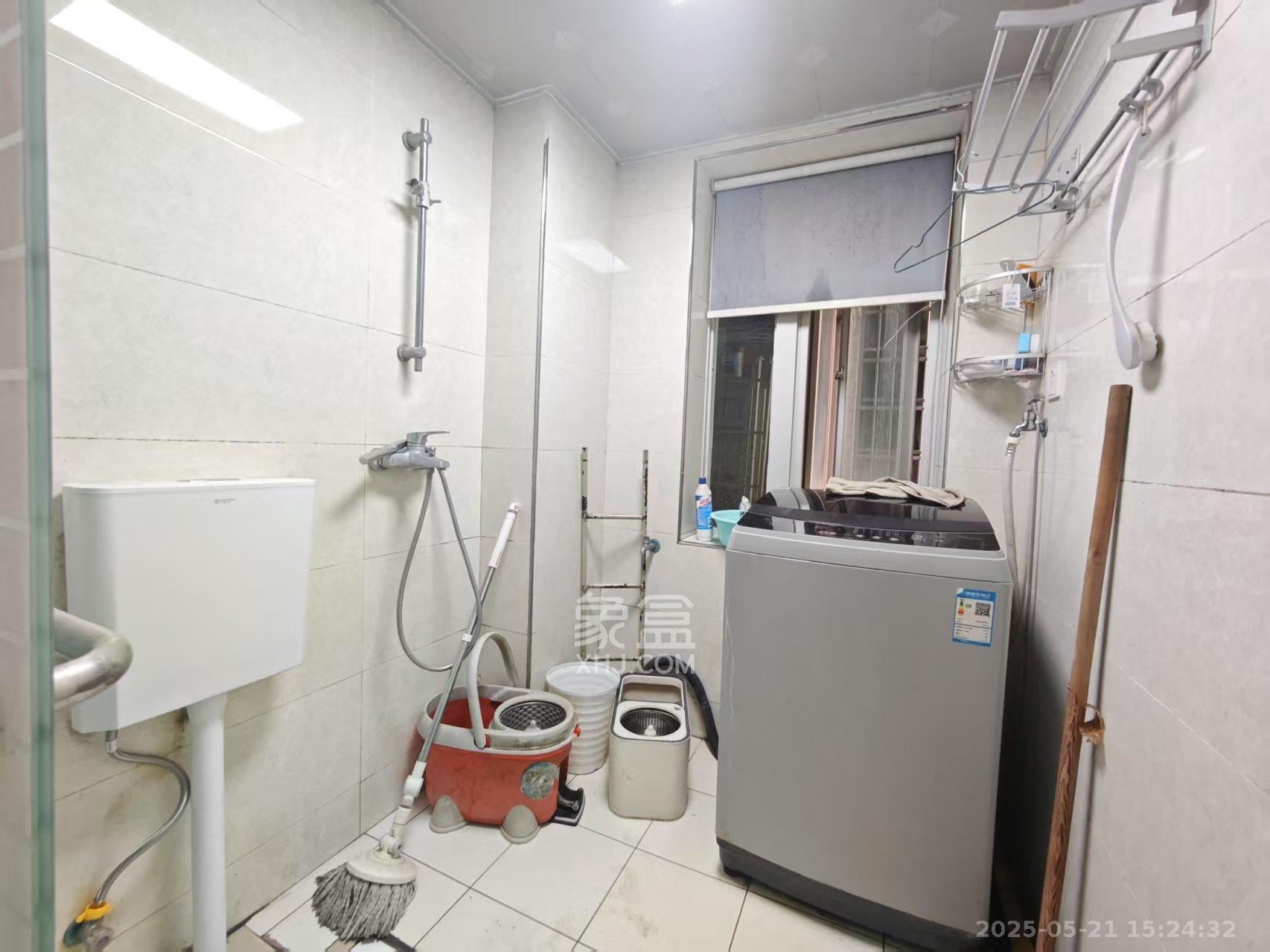 湖南财富中心  3室2厅2卫    4600.0元/月 湖南财富中心  3室2厅2卫    4600.0元/月室内图