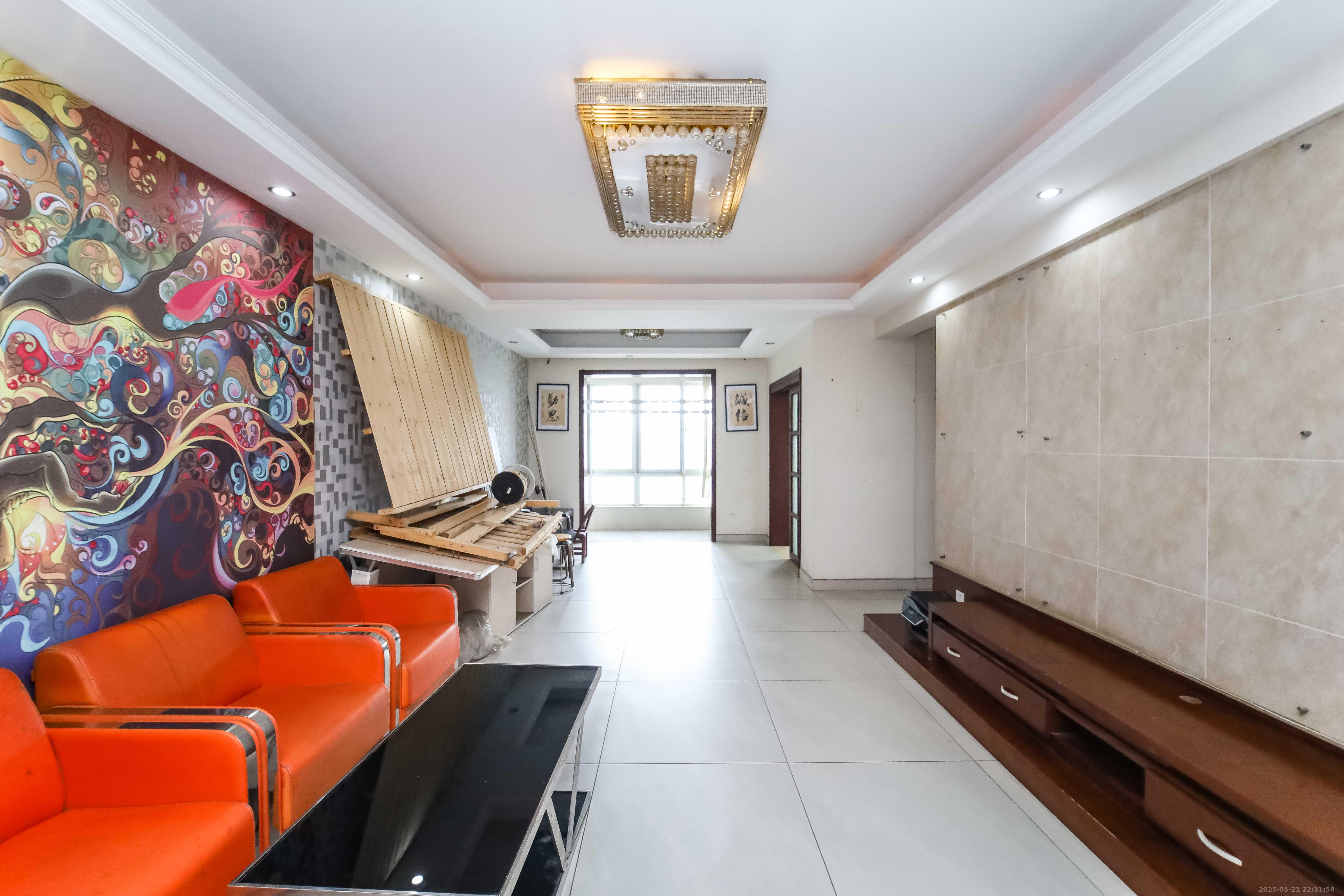 东门壹号家园  4室2厅2卫    108.0万客厅