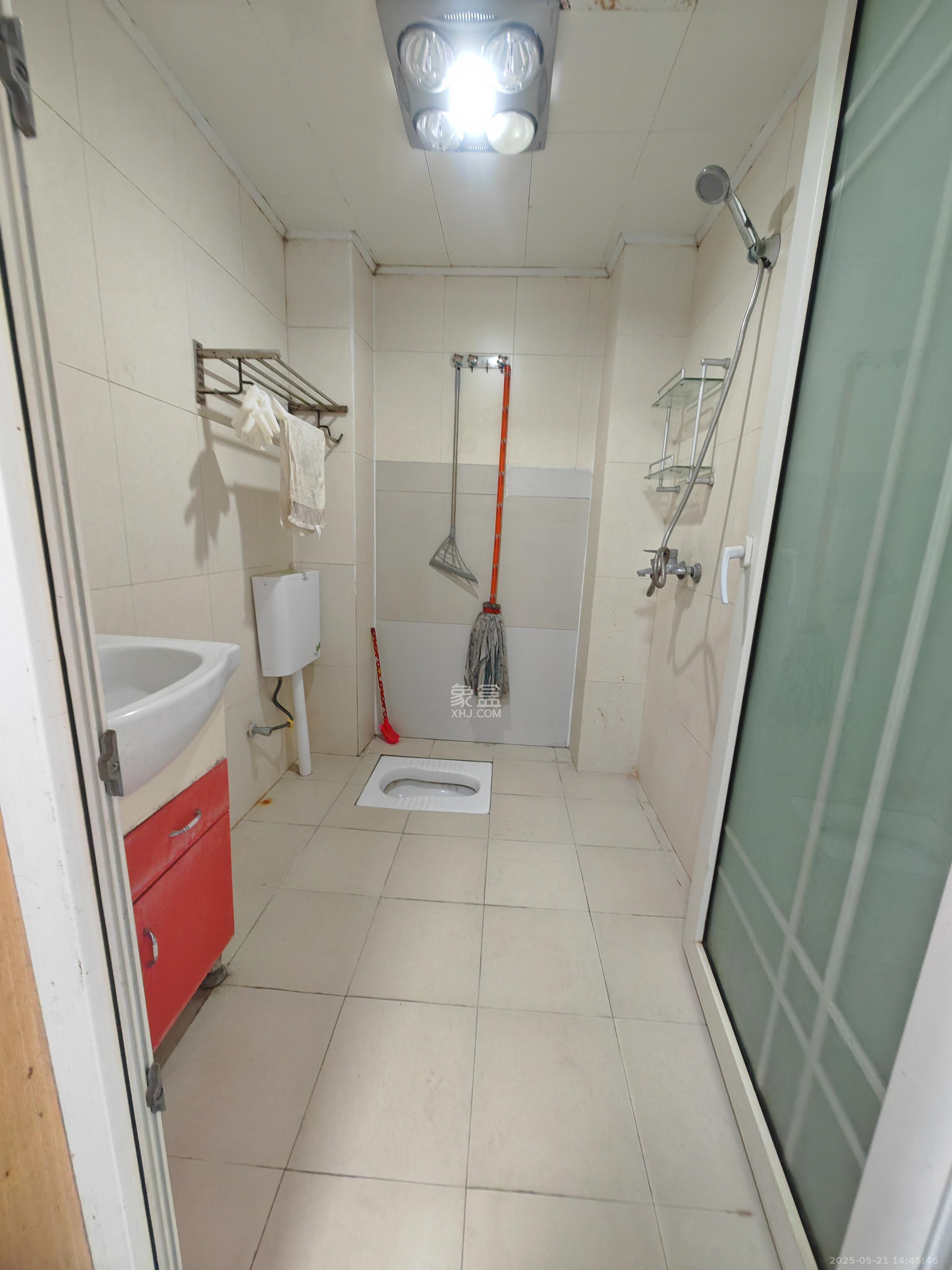 城南郡  1室1厅1卫   1700.00元/月室内图