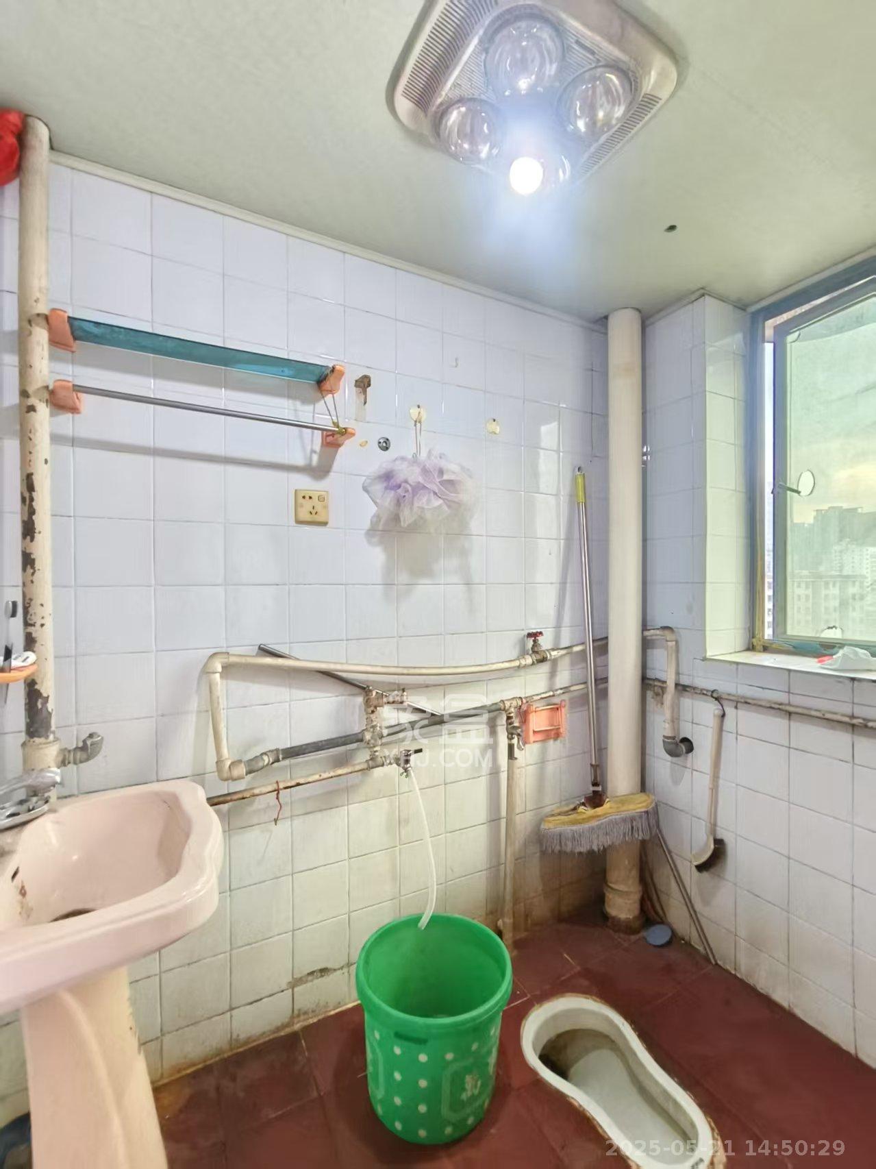 湖南六建伍家岭小区  2室2厅1卫   1250.00元/月室内图