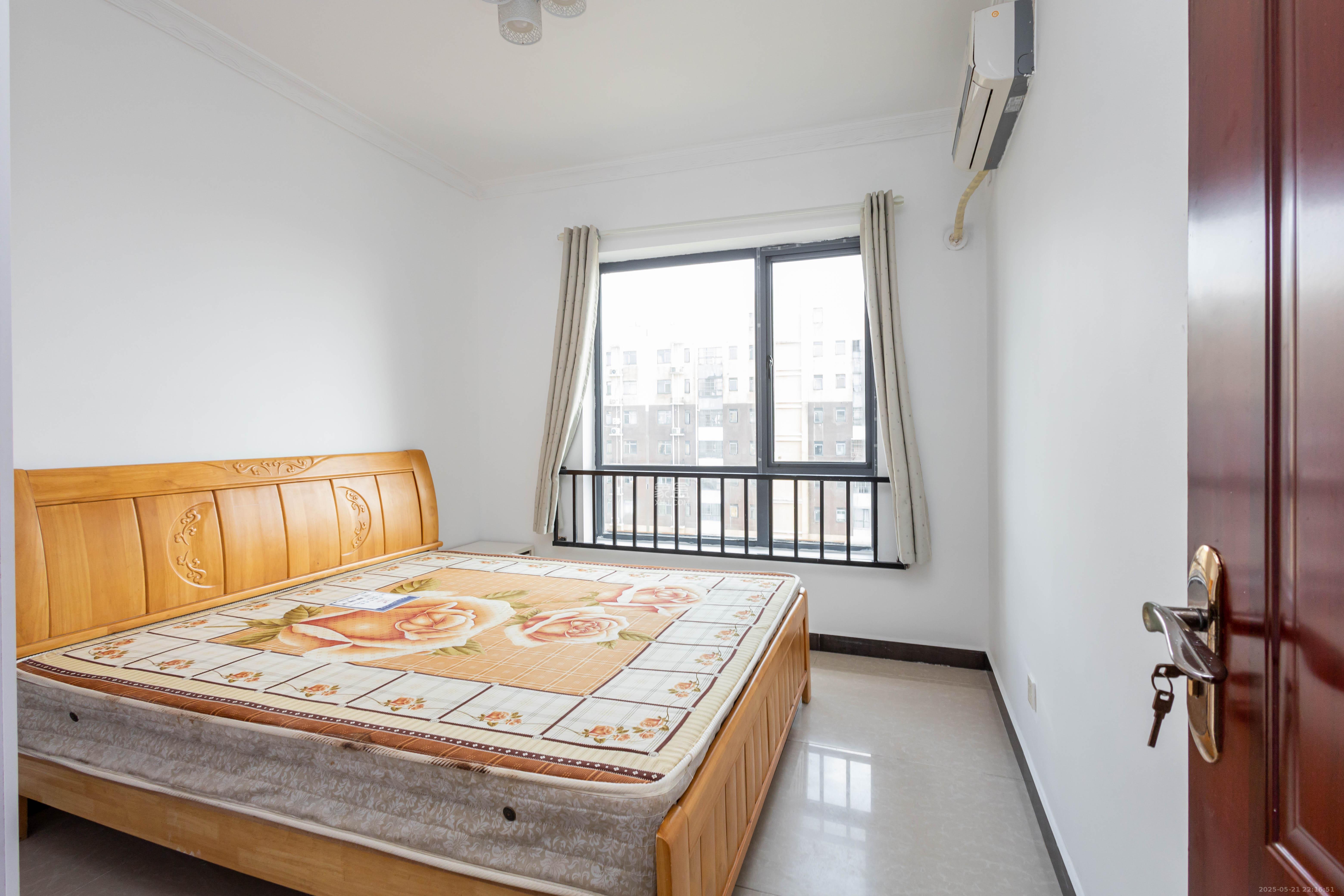 中国铁建国际城二期 3室2厅1卫 59.0万 中国铁建国际城二期 3室2厅1卫 59.0万卧室