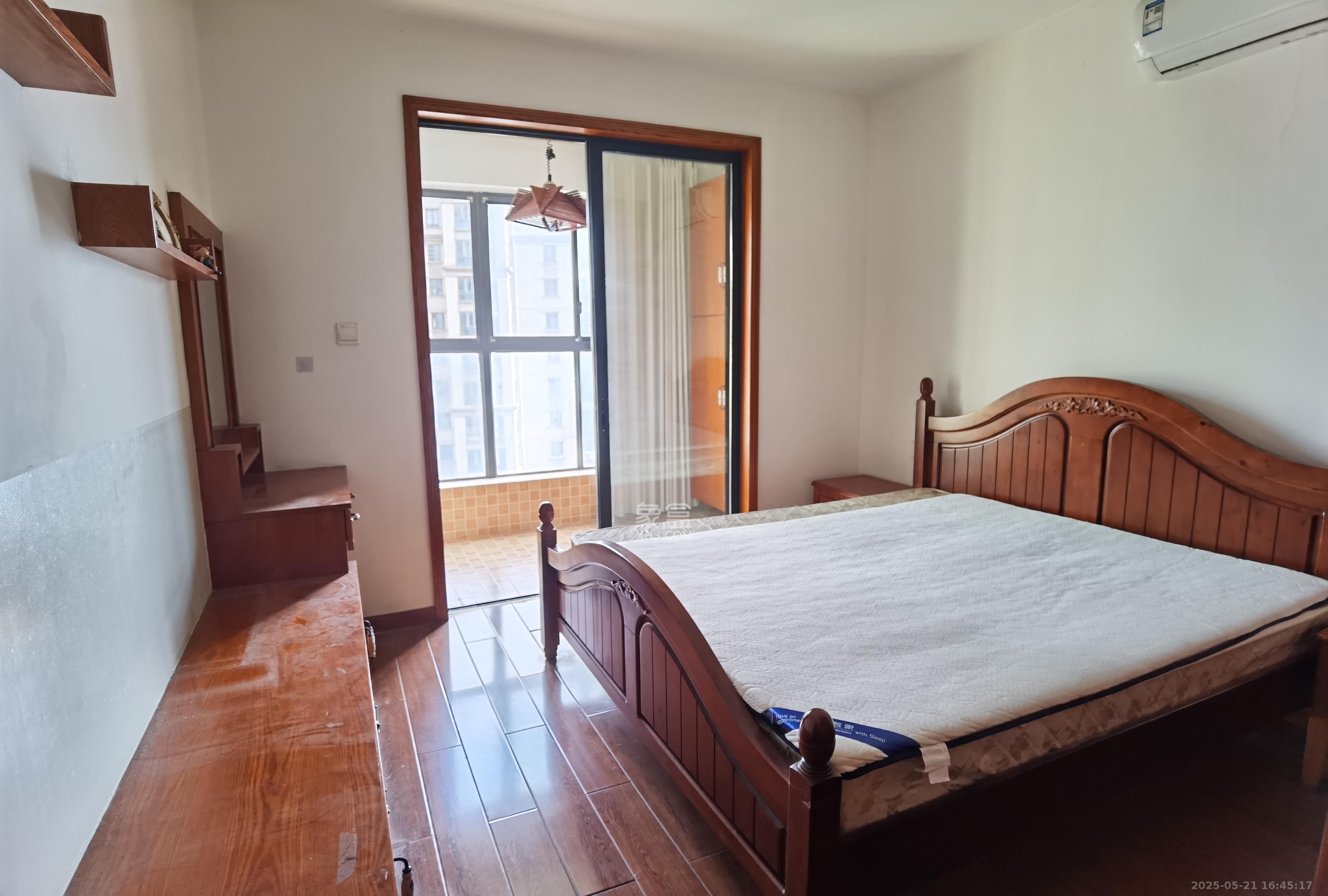 中建麓山和苑  3室2厅1卫   1750.00元/月室内图