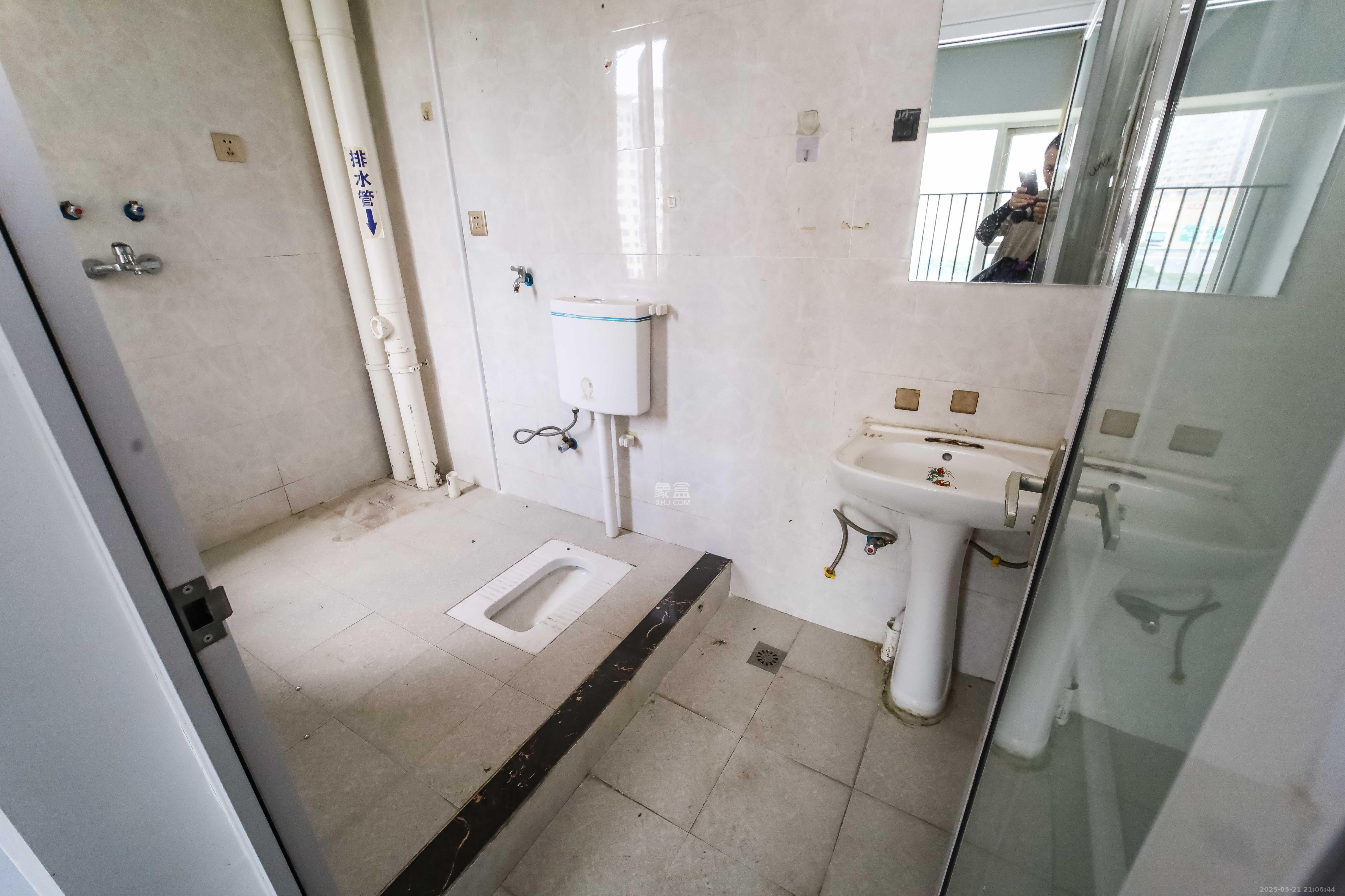 金地格林公馆  3室2厅2卫    115.0万 金地格林公馆  3室2厅2卫    115.0万卫生间