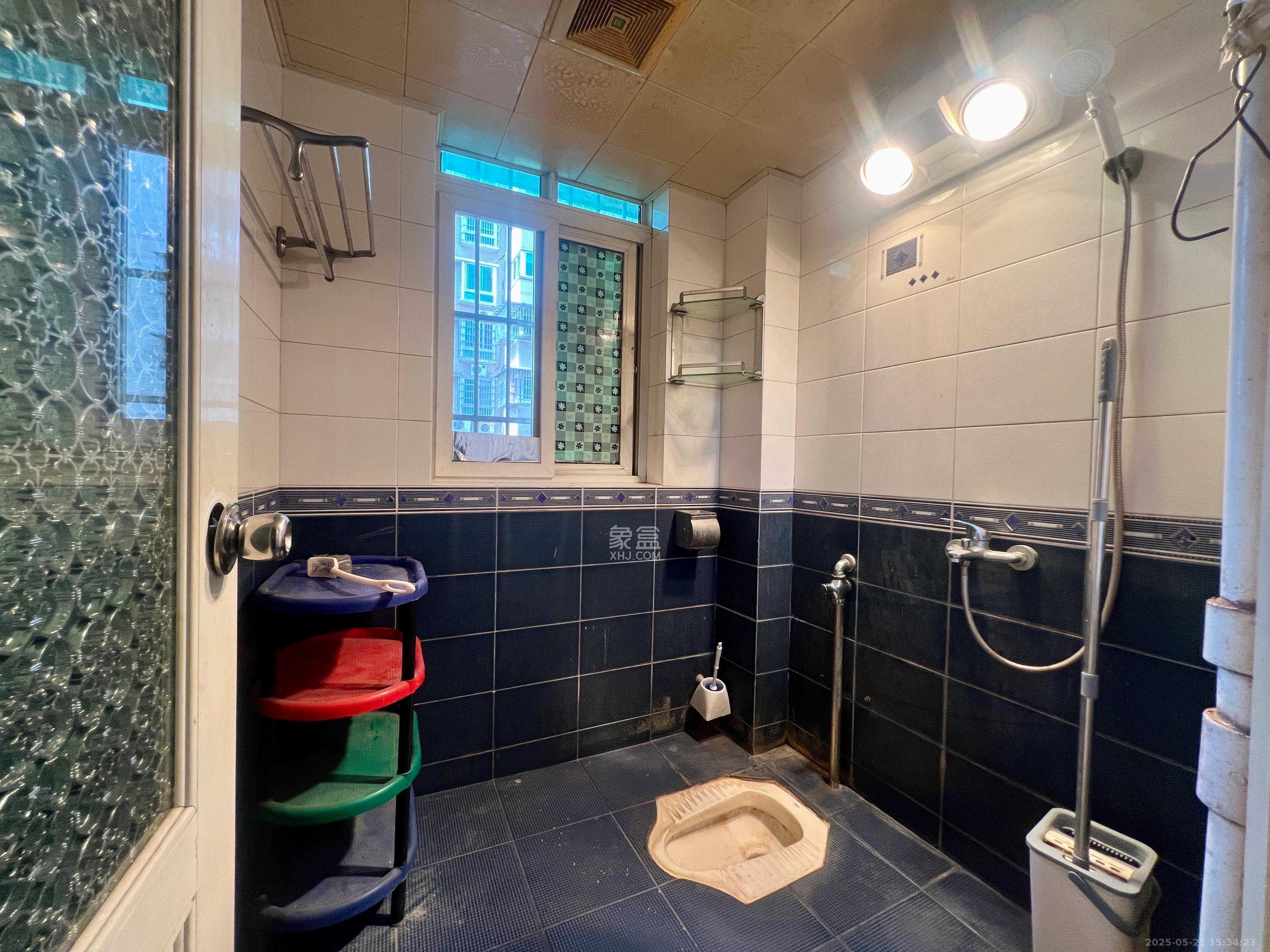 今利园 3室2厅2卫 2100.0元/月 今利园 3室2厅2卫 2100.0元/月室内图