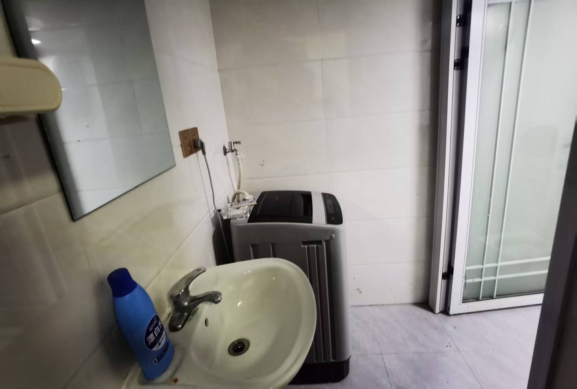 家和兴苑  3室2厅1卫    2000.0元/月 家和兴苑  3室2厅1卫    2000.0元/月