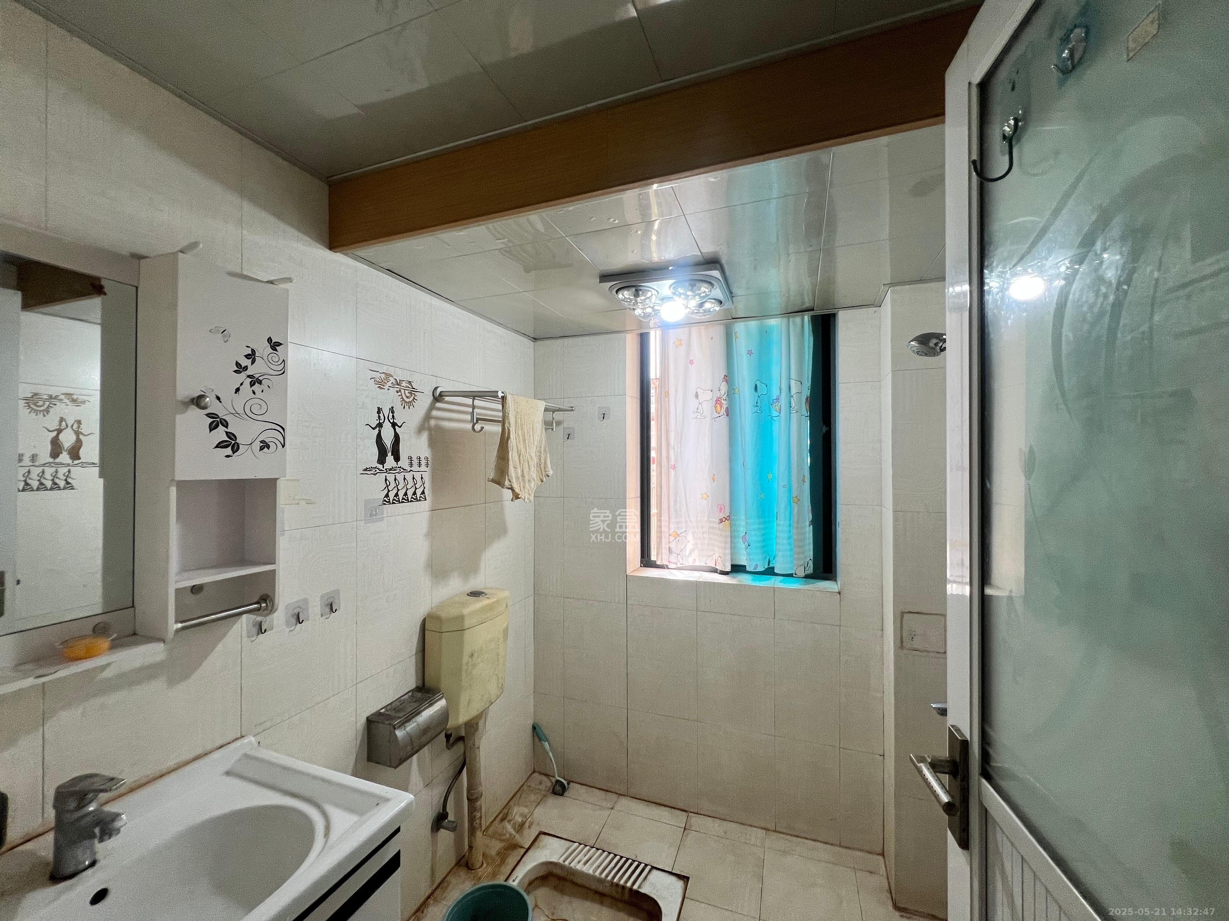 鼎丰前城  2室2厅1卫    1800.0元/月 鼎丰前城  2室2厅1卫    1800.0元/月室内图