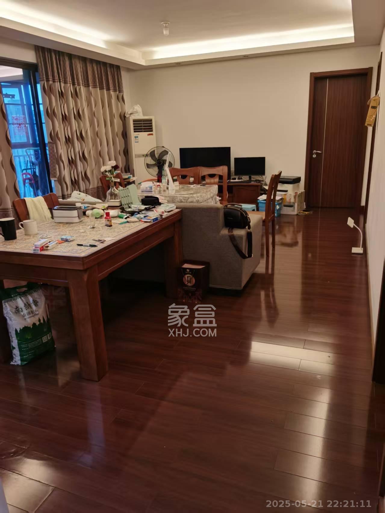 万科里梅溪郡  3室2厅2卫   3700.00元/月室内图1