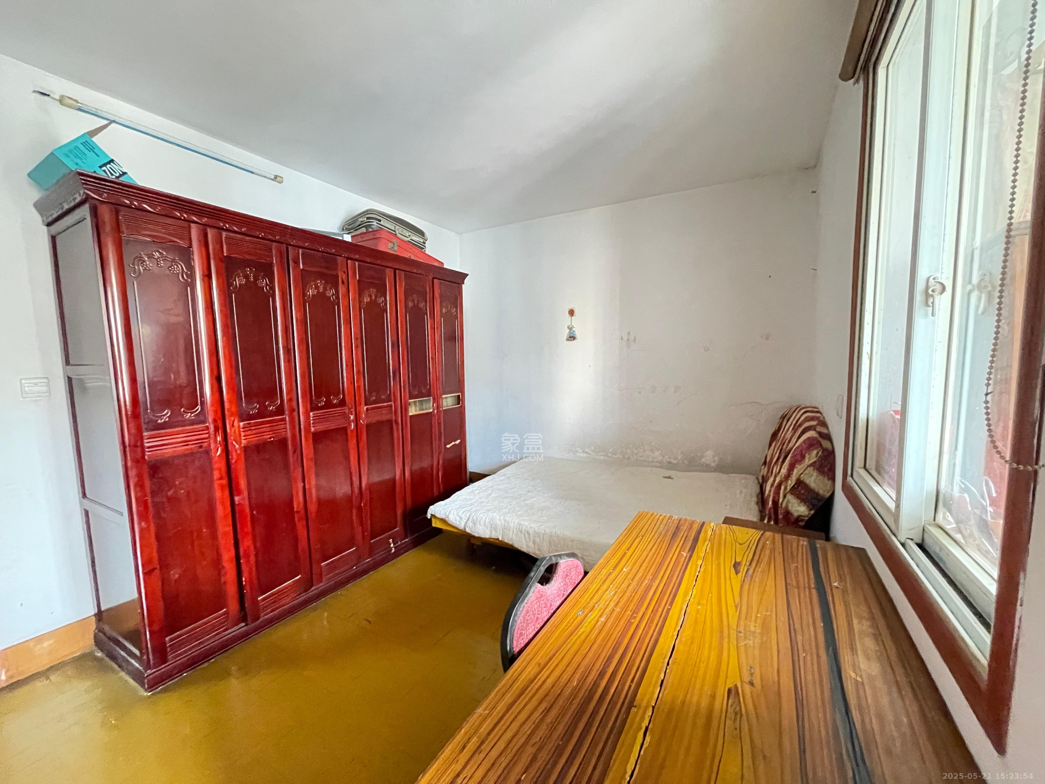 涂家冲社区(涂新小区、农商银行宿舍) 2室1厅1卫 1000.0元/月 涂家冲社区(涂新小区、农商银行宿舍) 2室1厅1卫 1000.0元/月室内图