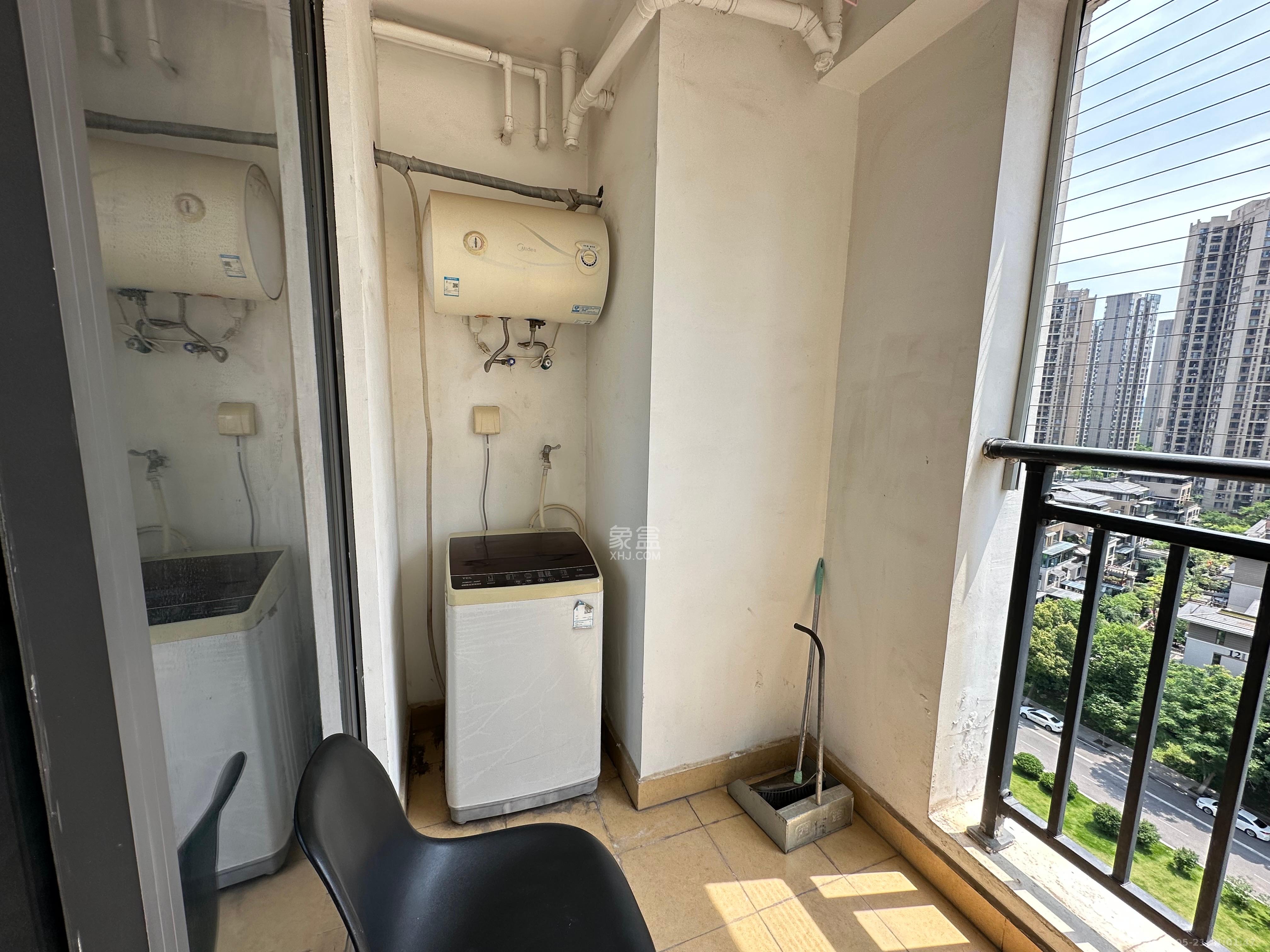 万科白鹭郡  1室1厅1卫   1350.00元/月室内图