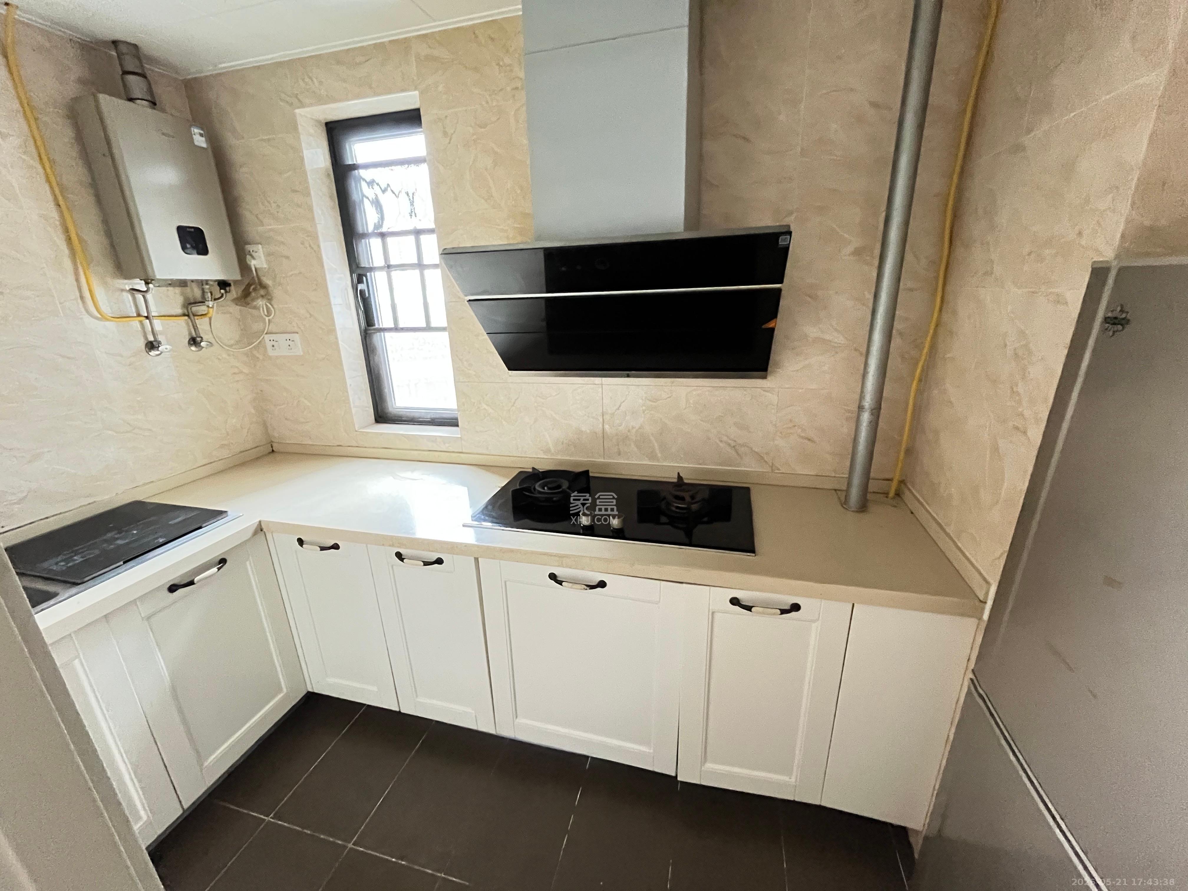 万科魅力之城观澜里 3室2厅2卫 2100.0元/月 万科魅力之城观澜里 3室2厅2卫 2100.0元/月室内图