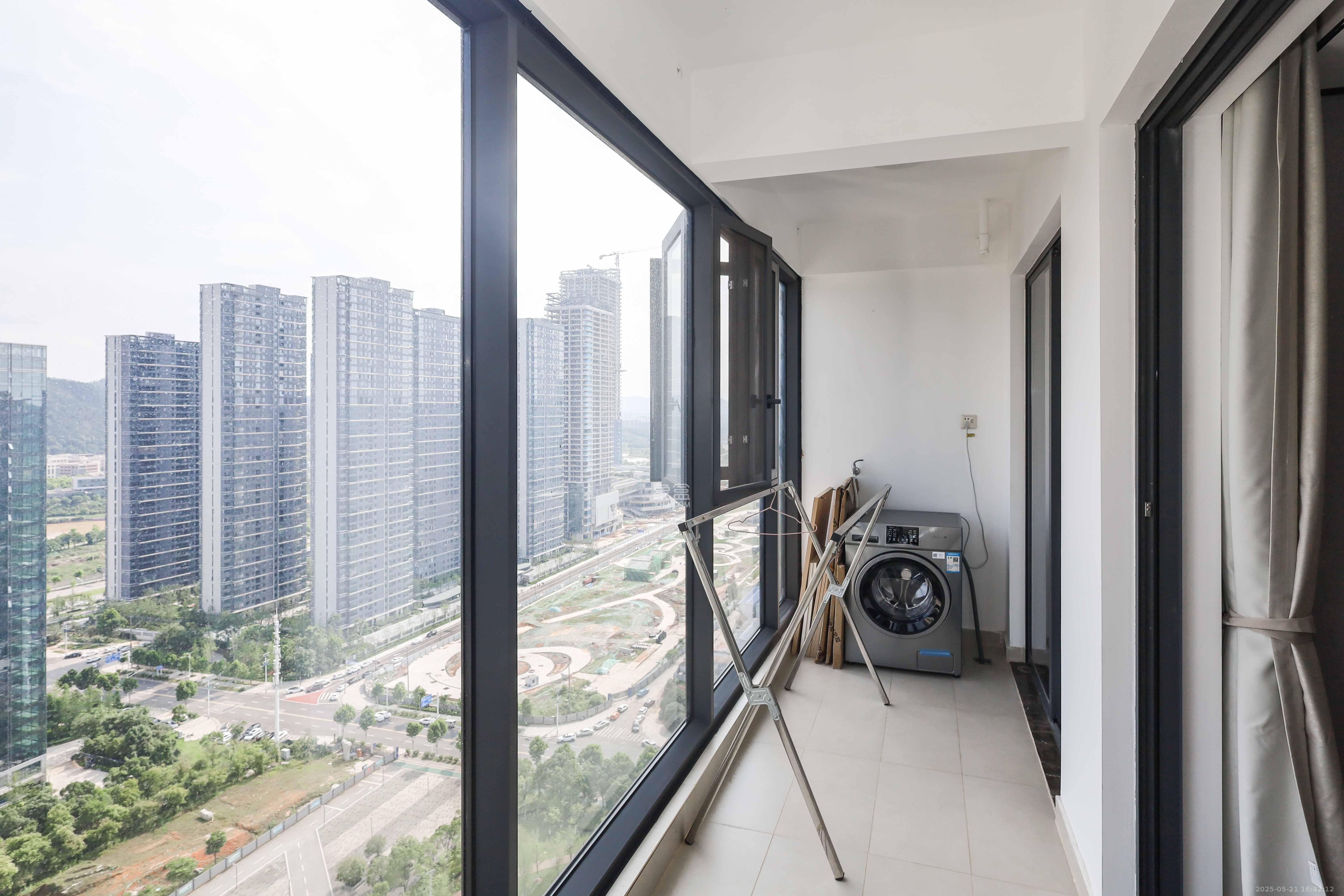 中国铁建湘语梅溪  3室2厅2卫   186.00万阳台