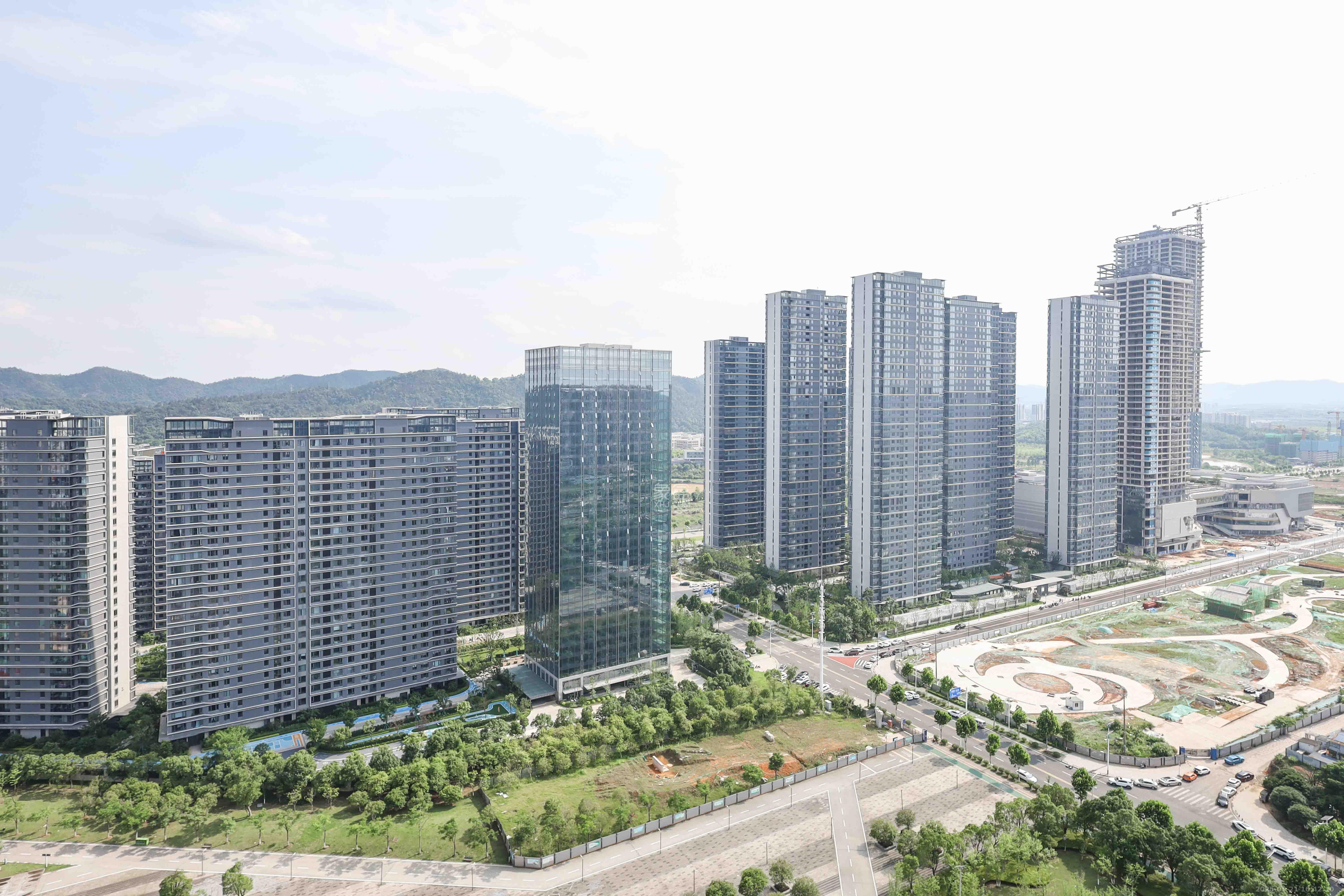 中国铁建湘语梅溪  3室2厅2卫   186.00万阳台