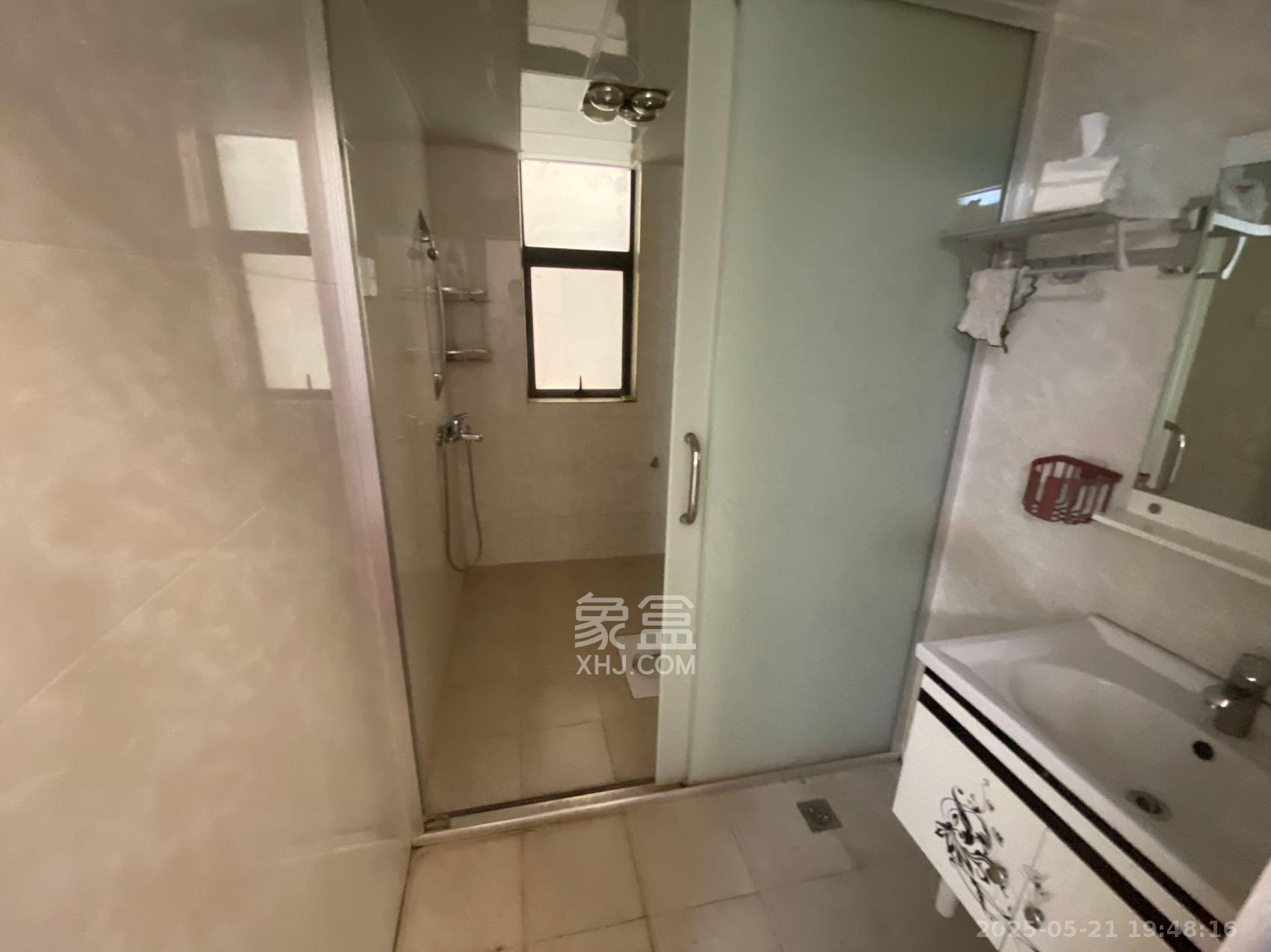 兰亭湾畔  3室2厅1卫   2400.00元/月