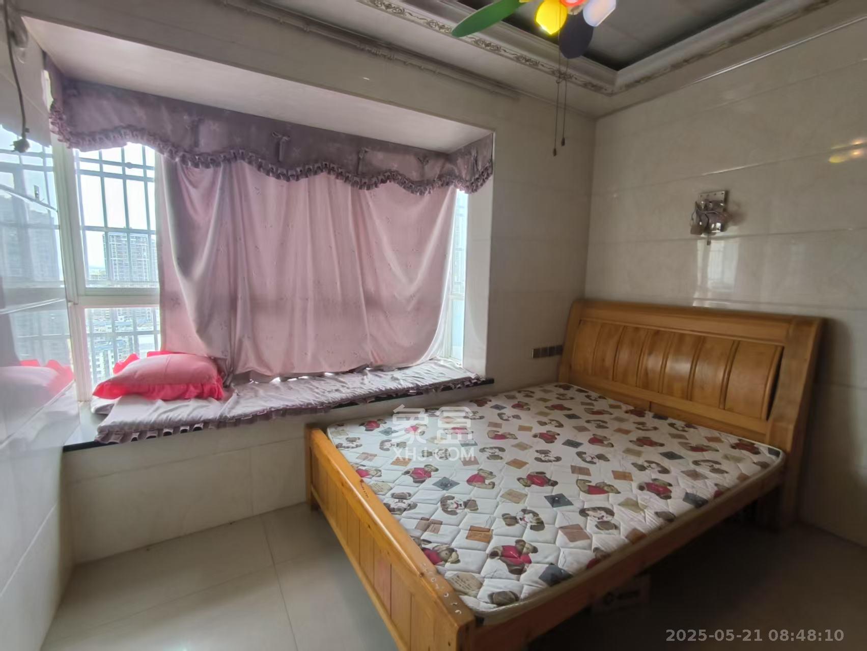 九华三鑫  3室2厅1卫    1500.0元/月 九华三鑫  3室2厅1卫    1500.0元/月室内图