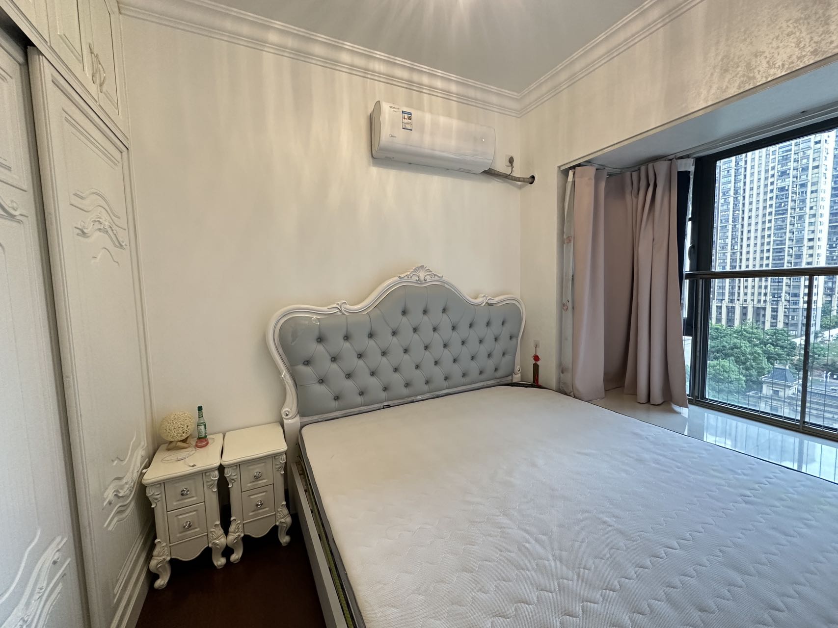 恒大华府  3室2厅1卫    95.0万 恒大华府  3室2厅1卫    95.0万室内图