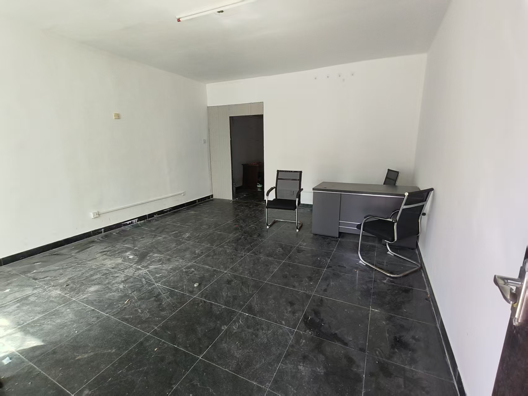 椰景花园 7室2厅4卫 3500.0元/月 椰景花园 7室2厅4卫 3500.0元/月室内图