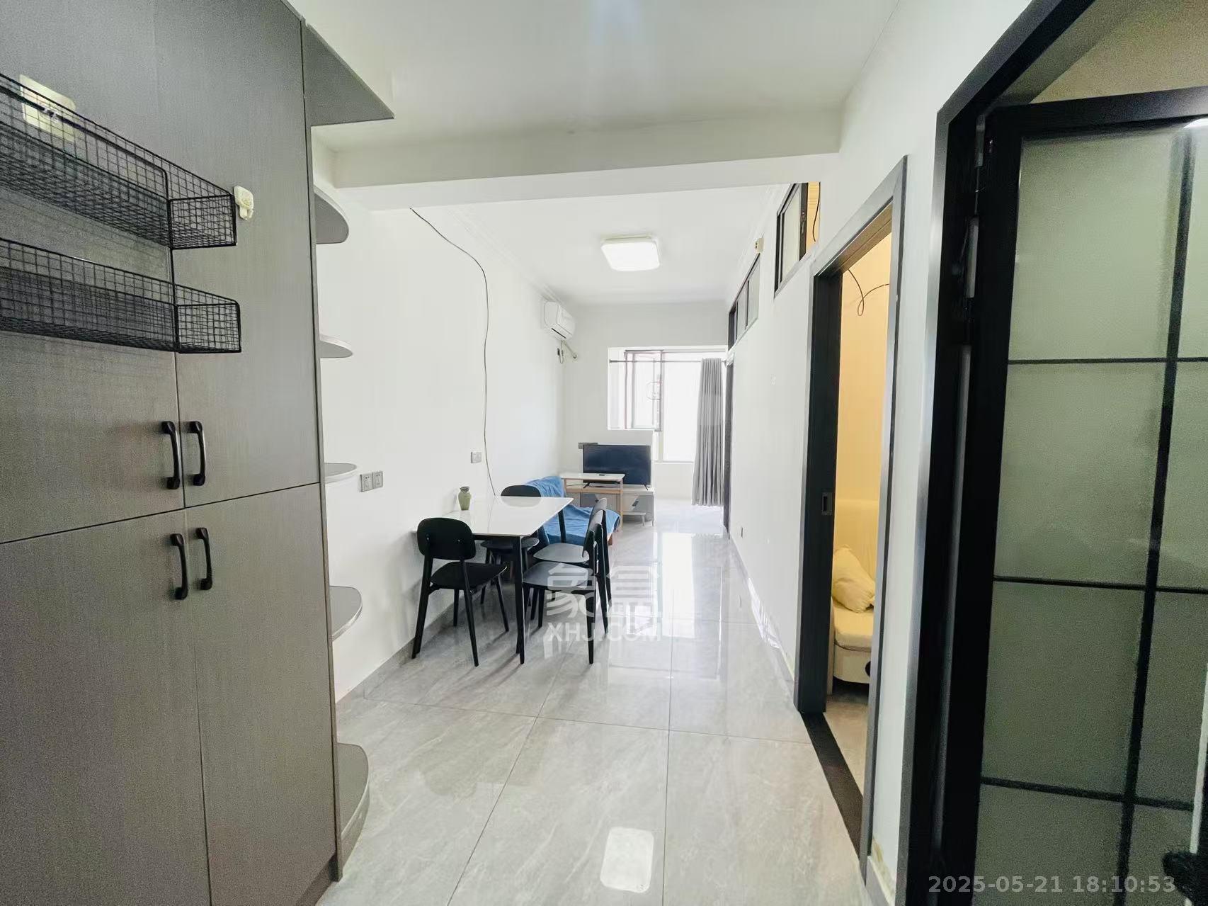 怡海星城 1室1厅1卫 1300.0元/月 怡海星城 1室1厅1卫 1300.0元/月室内图