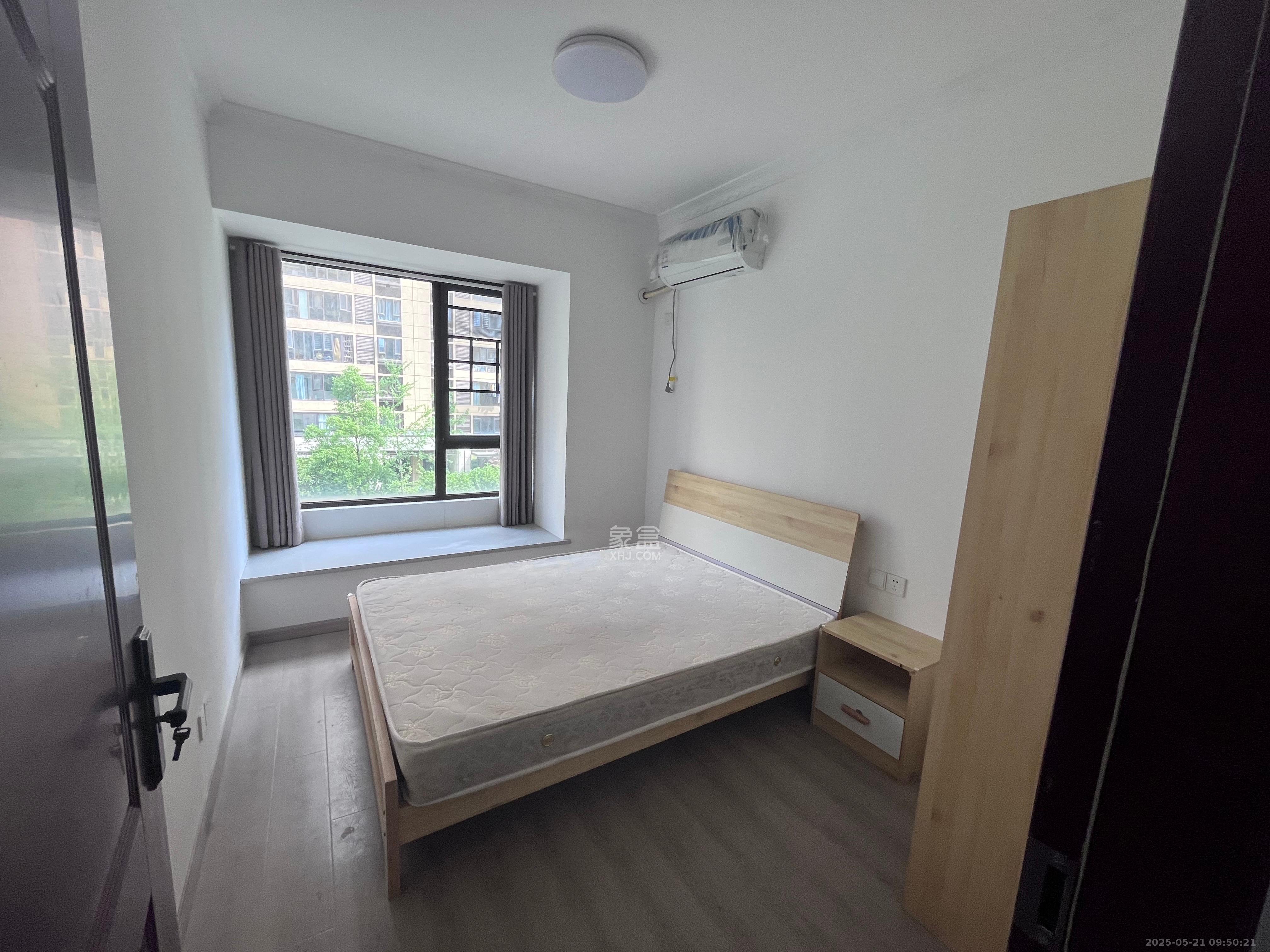 保利城(中航城国际社区、郡原美村) 4室2厅2卫 2700.0元/月 保利城(中航城国际社区、郡原美村) 4室2厅2卫 2700.0元/月室内图