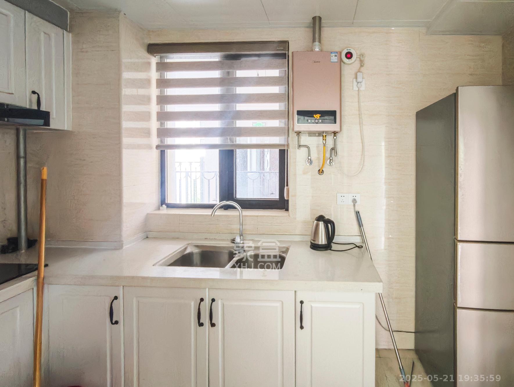 新华联铜官窑古镇  2室2厅1卫    51.8万 新华联铜官窑古镇  2室2厅1卫    51.8万厨房