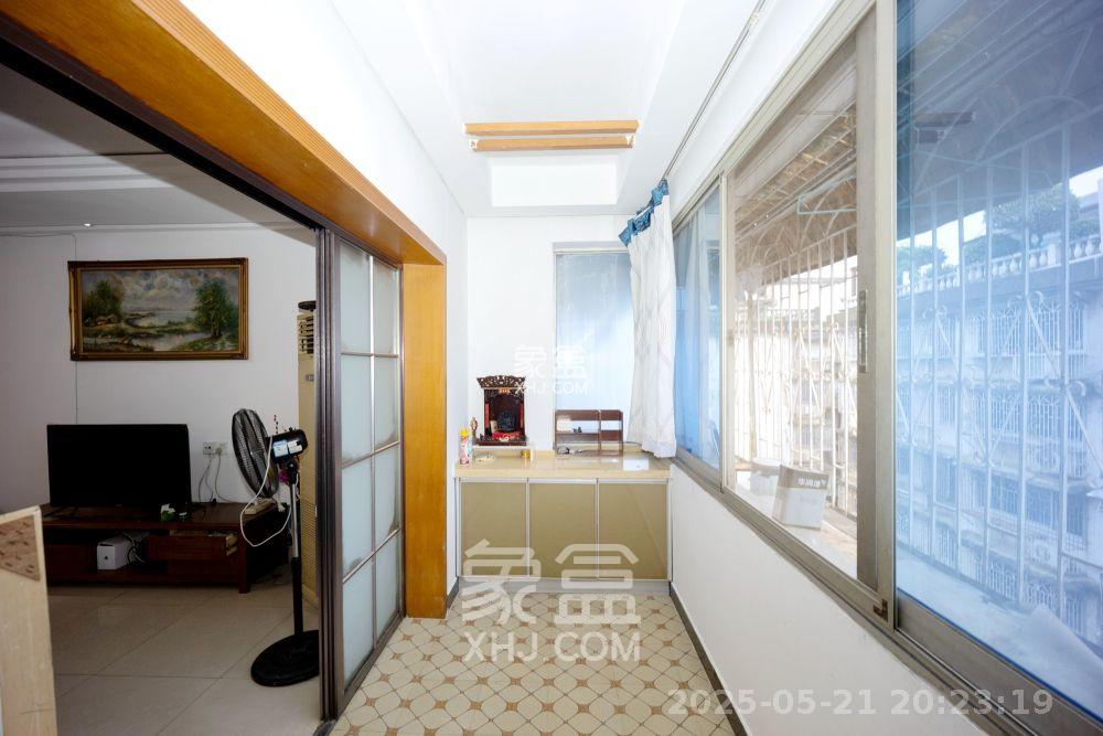 鸿园小区  3室2厅1卫   2800.00元/月室内图