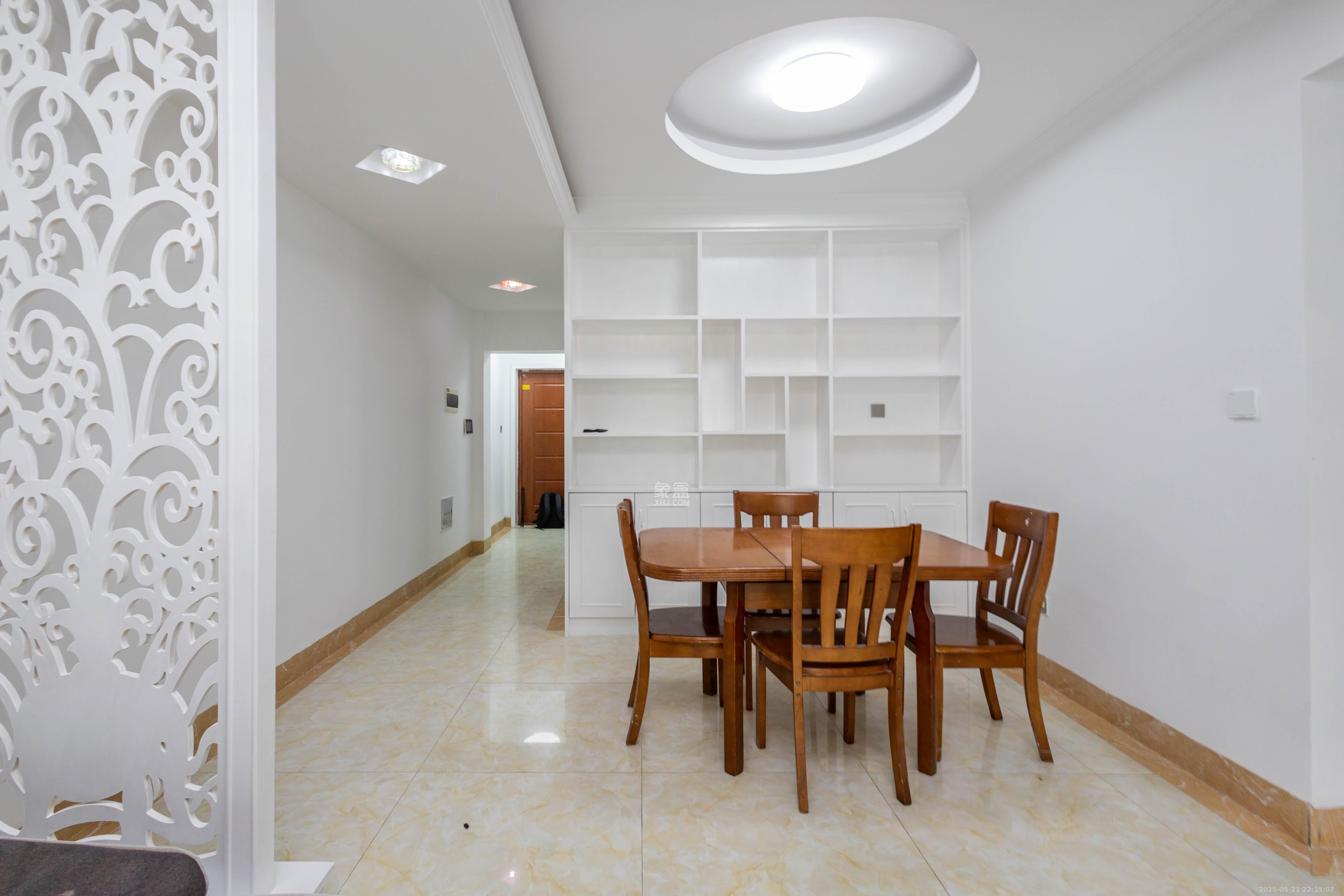 佳美紫郡  3室2厅1卫    45.8万 佳美紫郡  3室2厅1卫    45.8万客厅