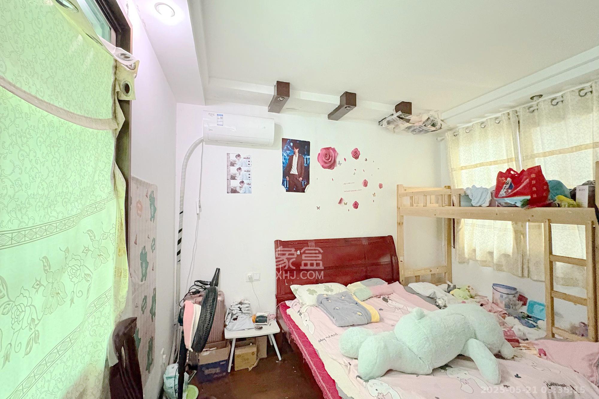 市一医院宿舍  3室2厅1卫    110.0万卧室